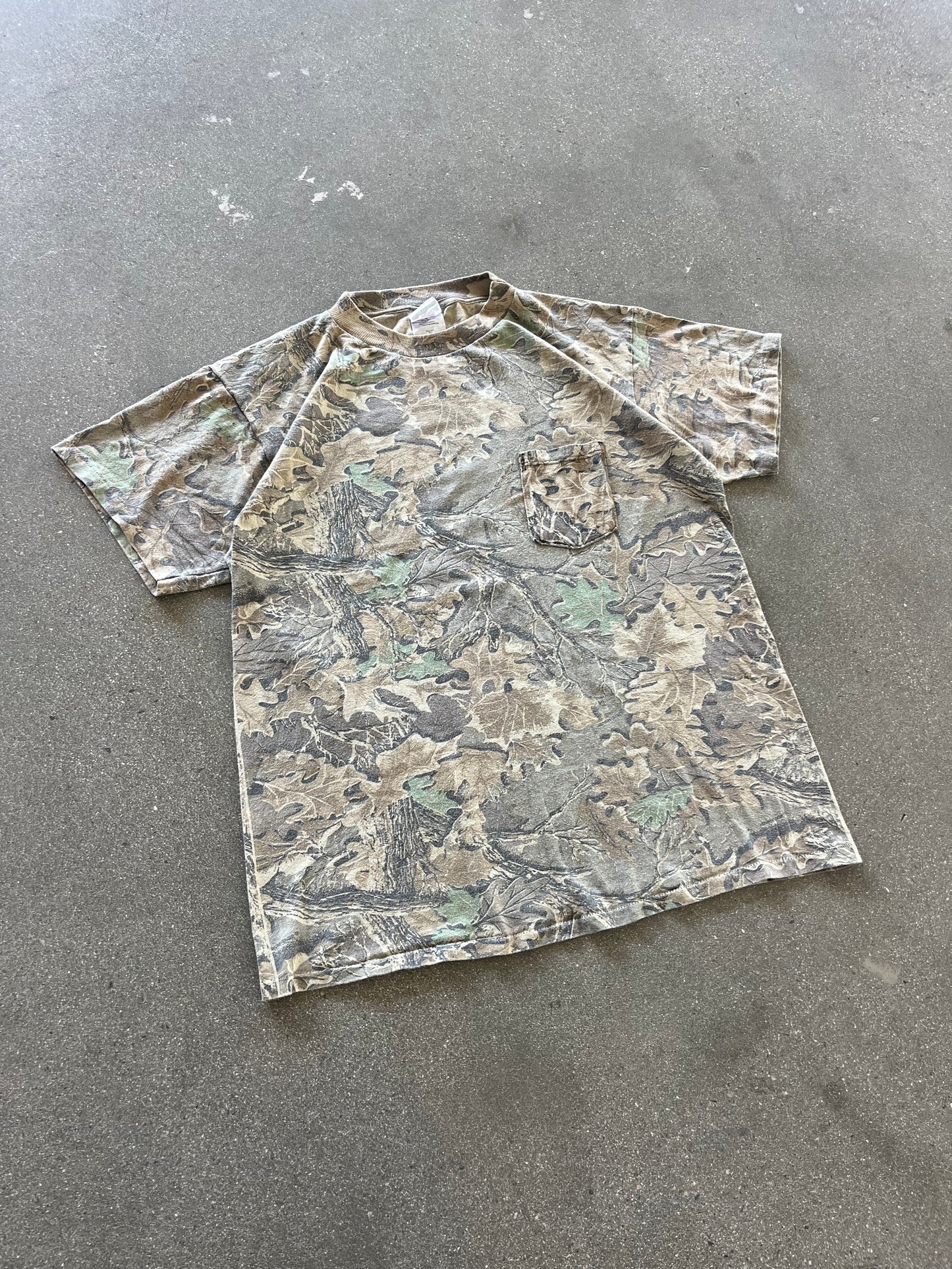 90’S REALTREE CAMO POCKET TEE - XL