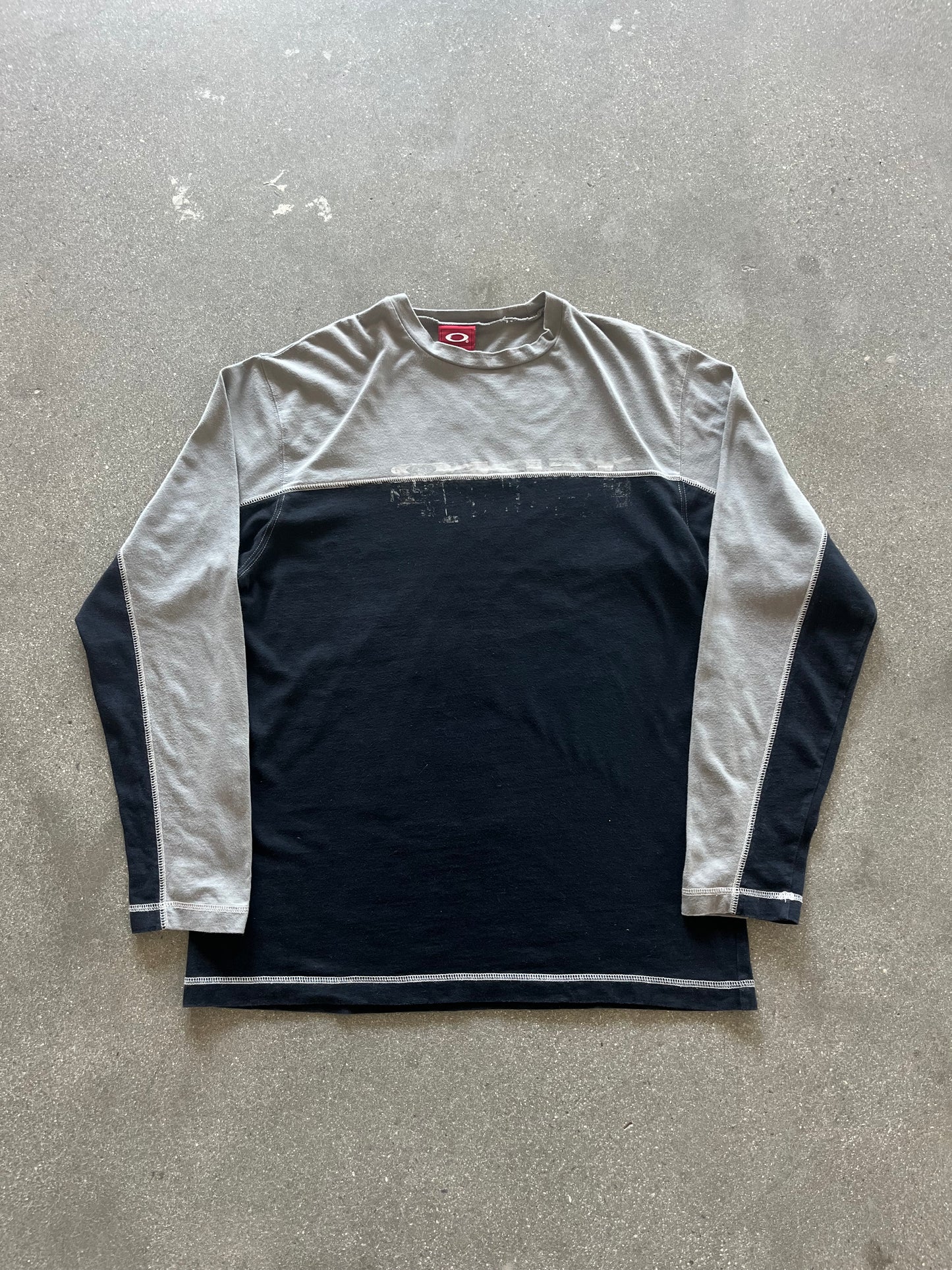 90’S TWO TONED OAKLEY LONGSLEEVE - M