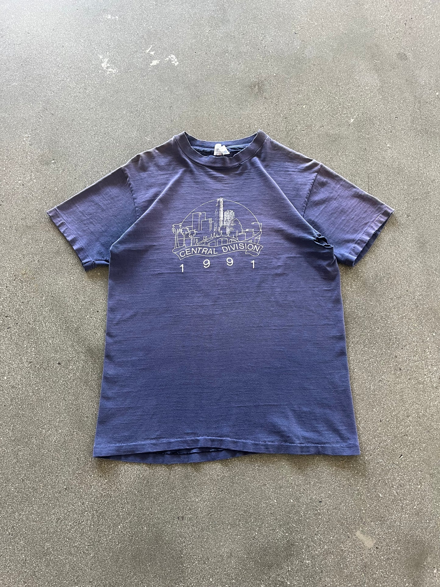 90’S FADED “CENTRAL DIVISION” TEE - M