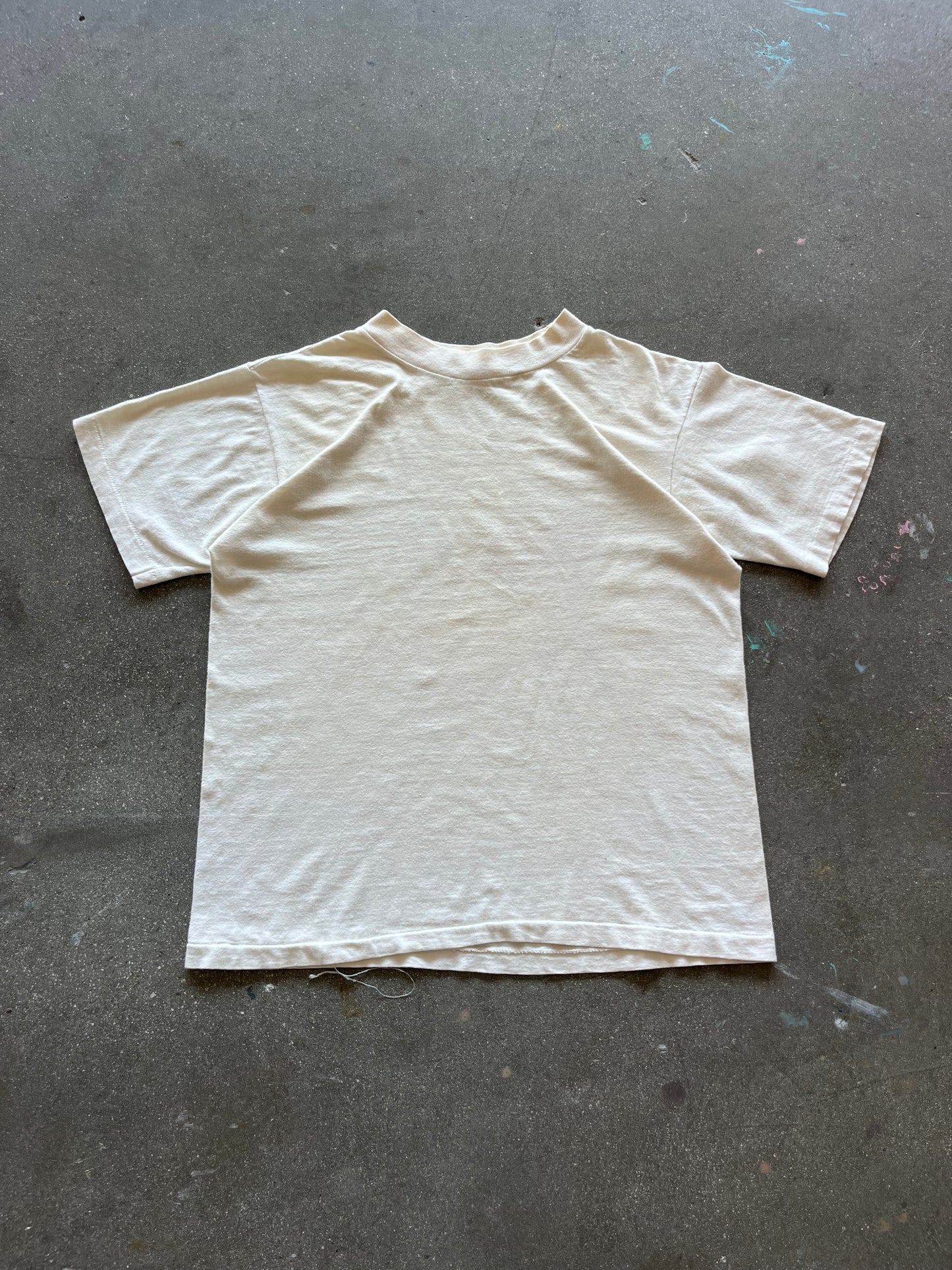 90’S IVORY “WAVY TV” TEE - S/M
