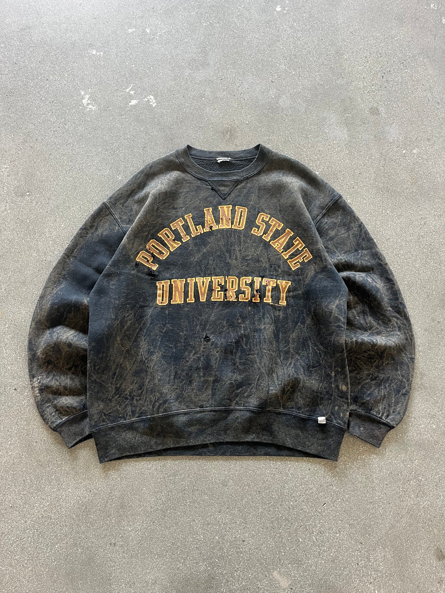 90’S BLACK ACID WASH “PORTLAND STATE” RUSSELL CREWNECK - BOXY L