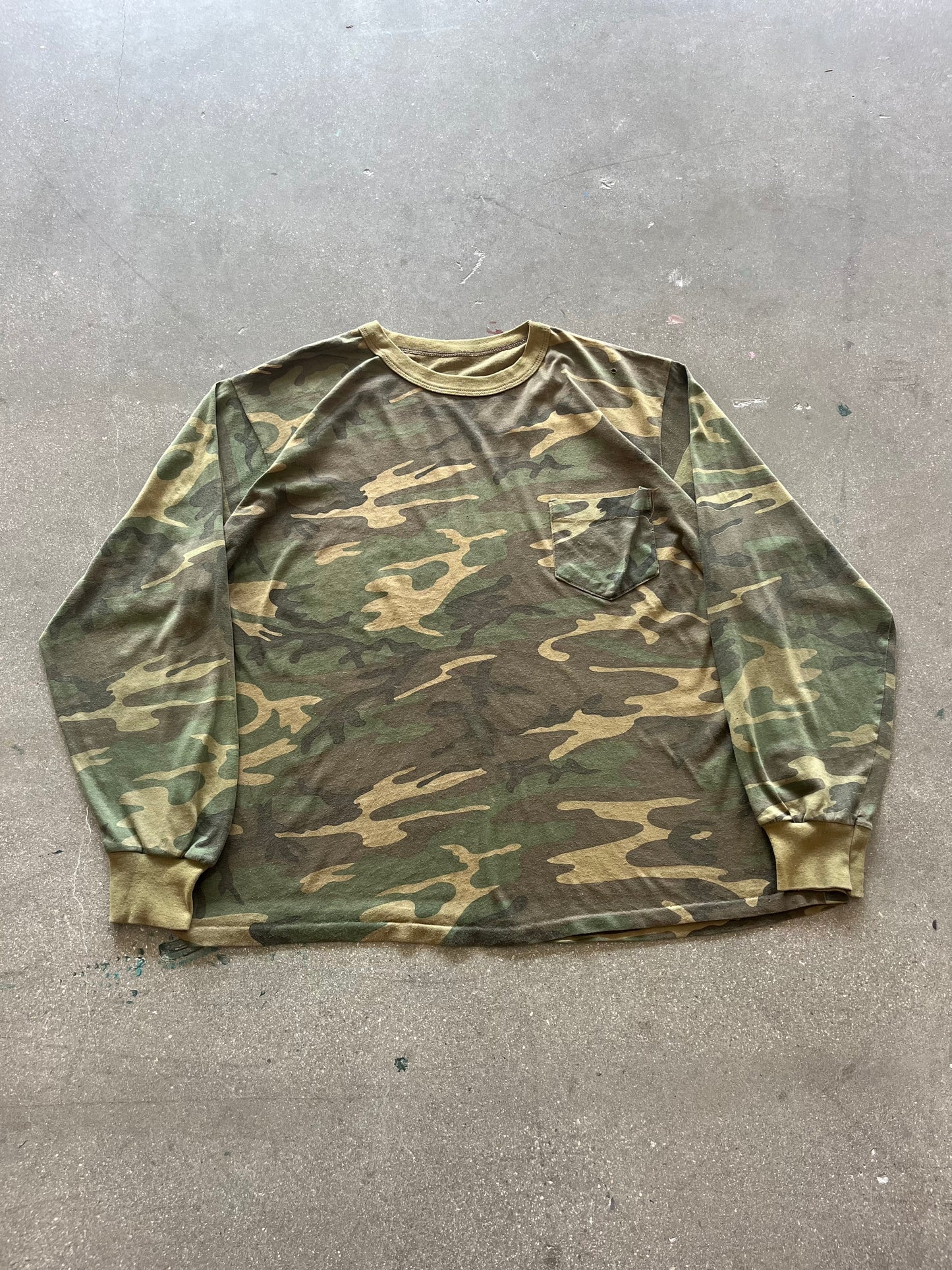 90’S ARMY CAMO POCKET LONGSLEEVE - BOXY L
