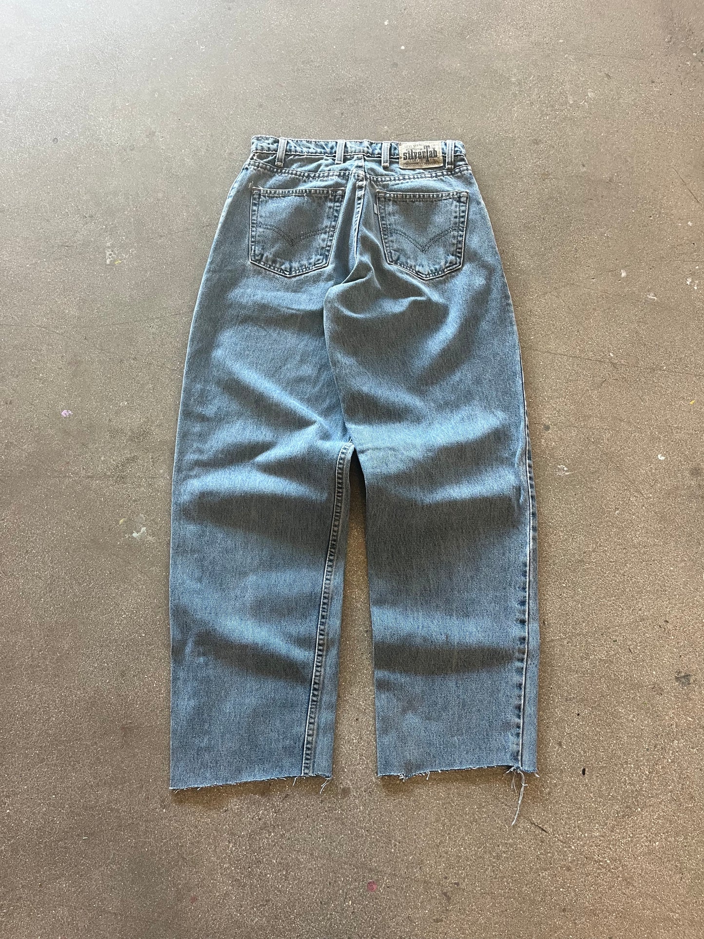 90’S LEVI’S SILVERTAB LOOSE CUTOFF JEANS - 30