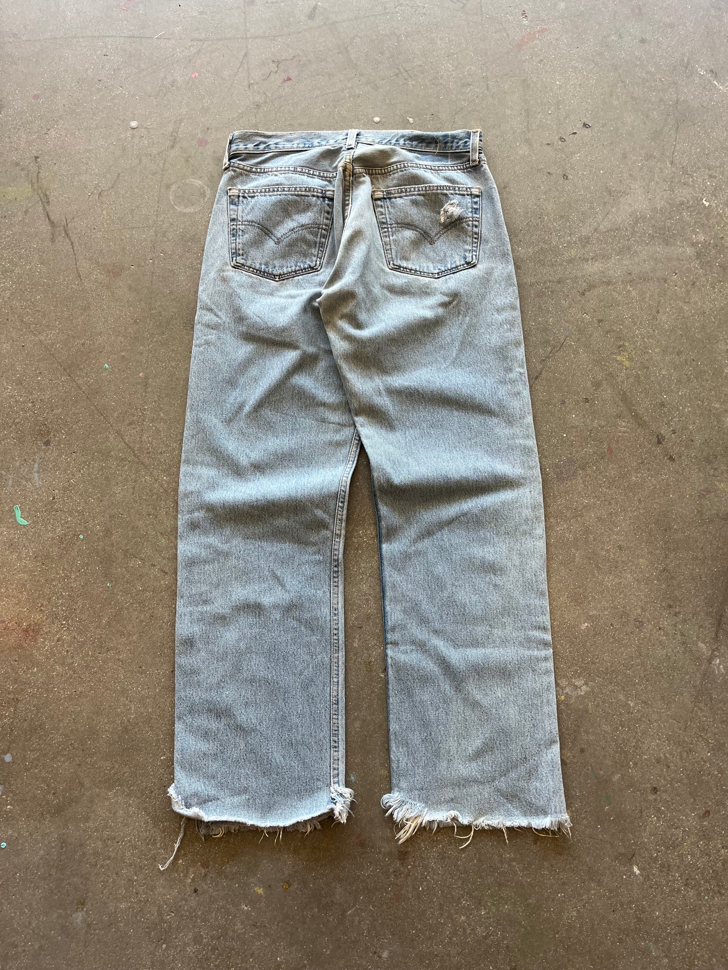 90’S LIGHT WASH CUTOFF 501 LEVI’S - 31
