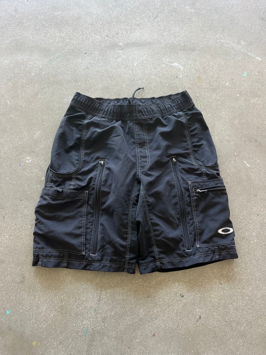 90’S JET BLACK OAKLEY TACTICAL ZIP SHORTS - L
