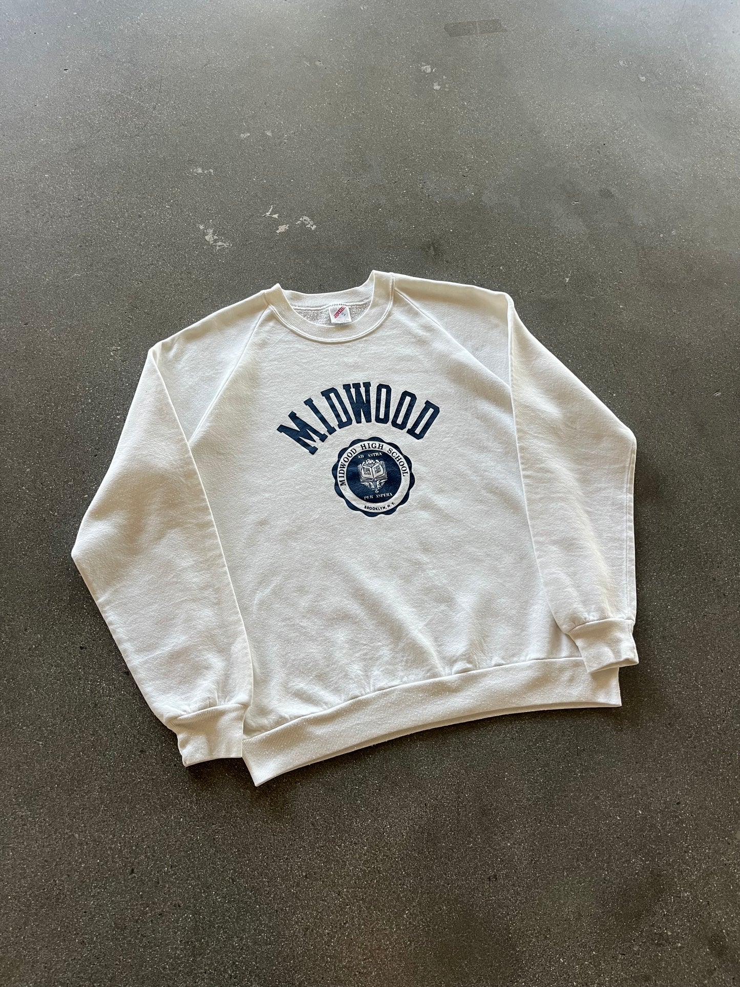 90’S IVORY “MIDWOOD” CREWNECK - BOXY L