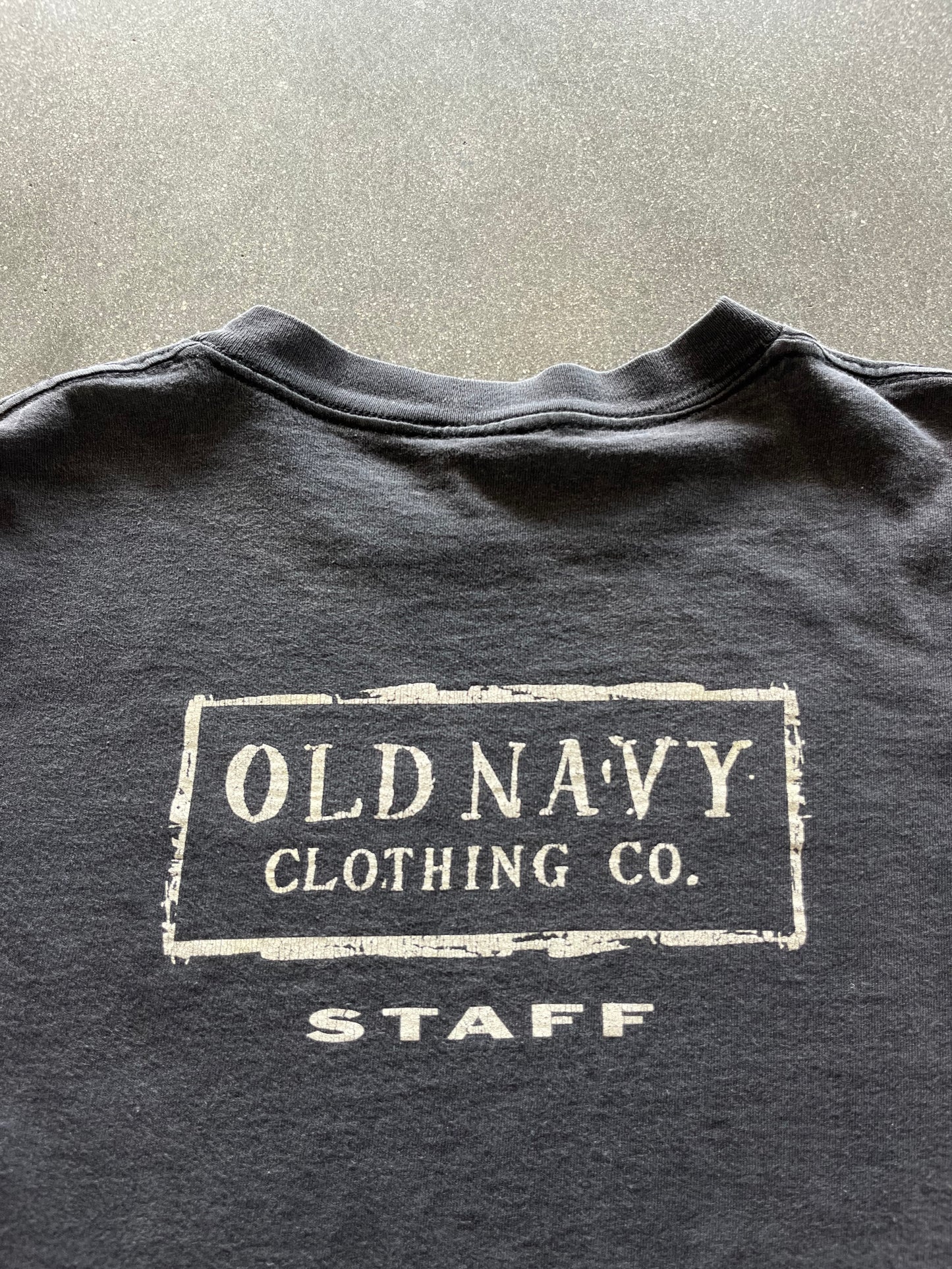 90’S FADED “OLD NAVY STAFF” TEE - BOXY L