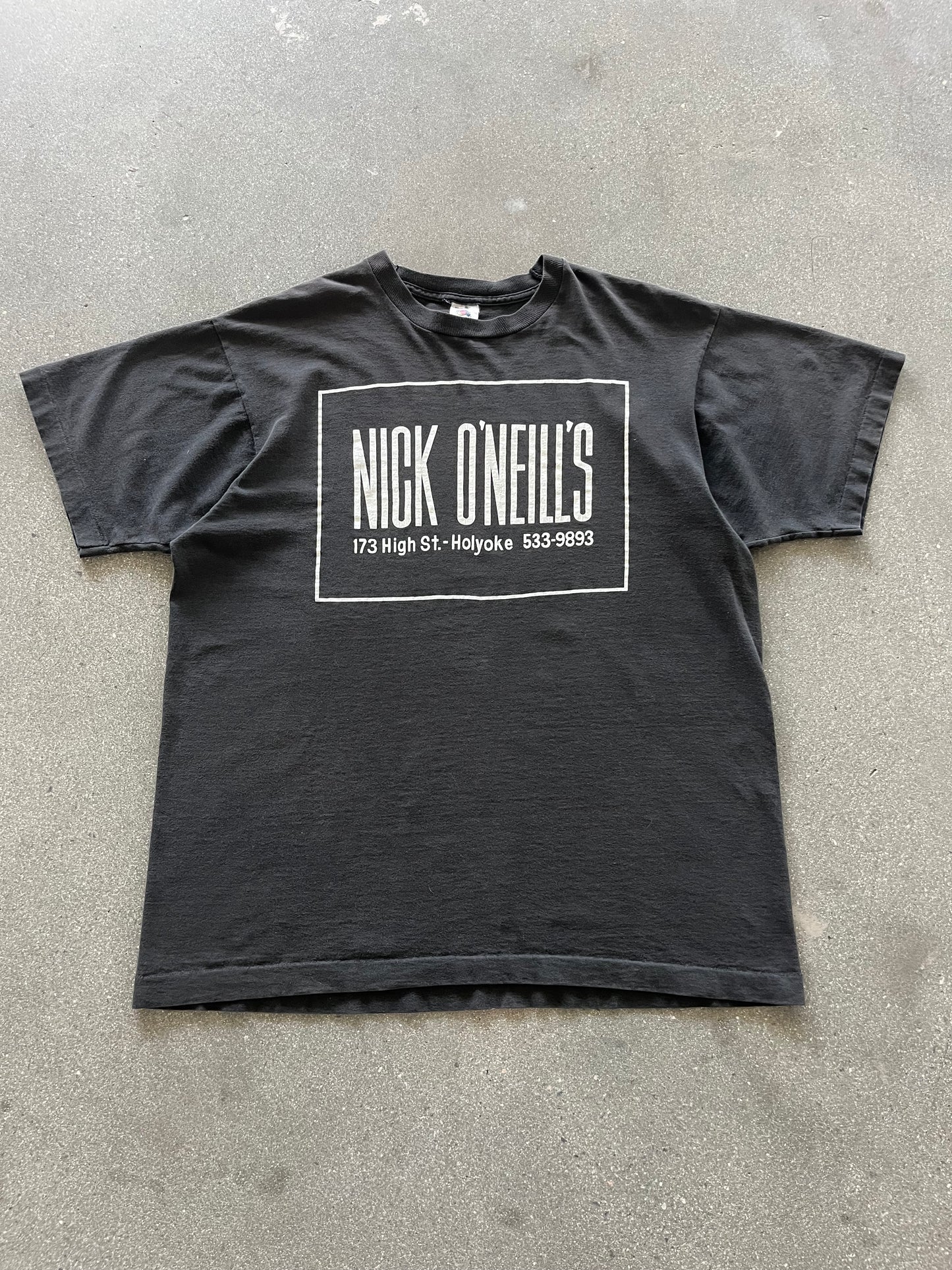 90’S FADED “NICK O’NEILS” TEE - XL
