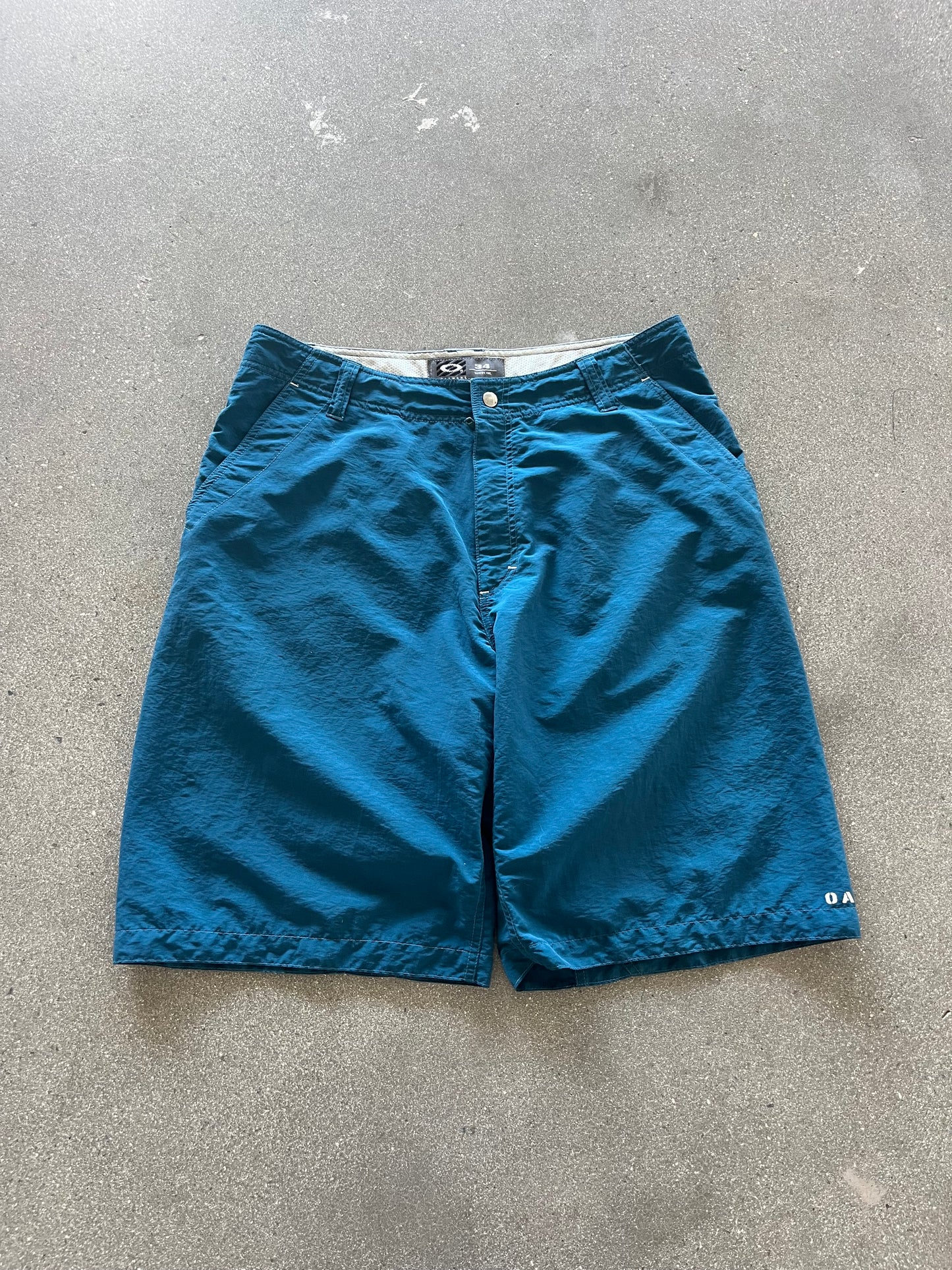 90’S OAKLEY SOFTWARE BOARD SHORTS - 34