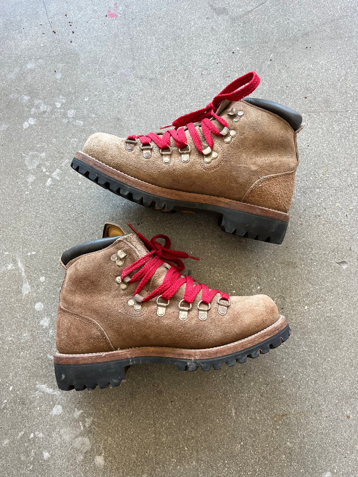 90’S JOHN MUIR SUEDE BROWN HIKING BOOTS - 7.5 US MEN