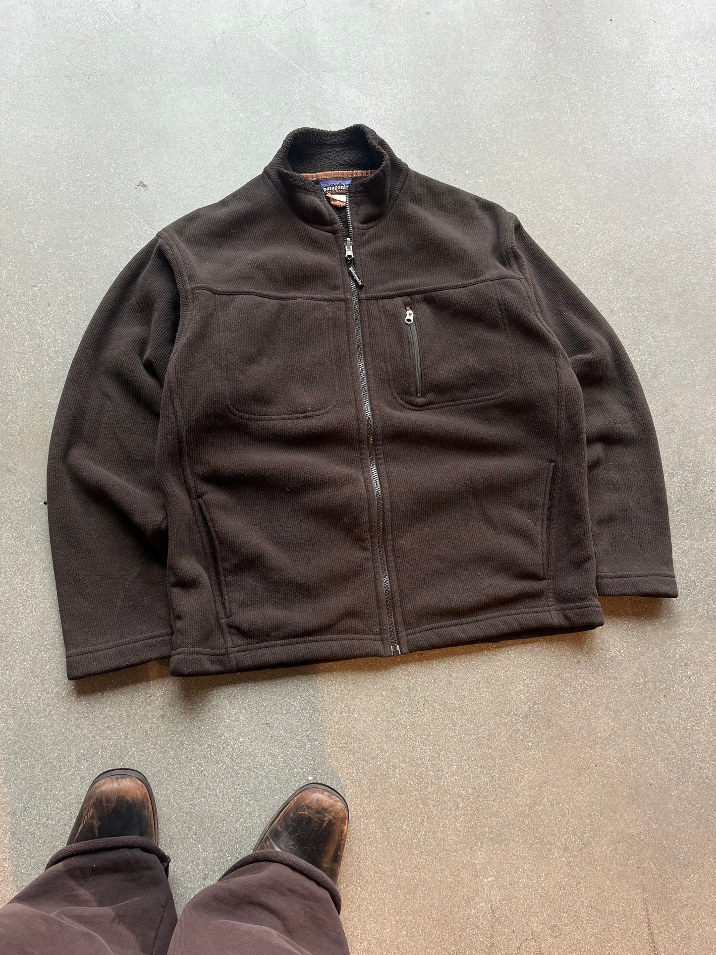 90’S CHOCOLATE BROWN PATAGONIA SYNCHILLA - BOXY L