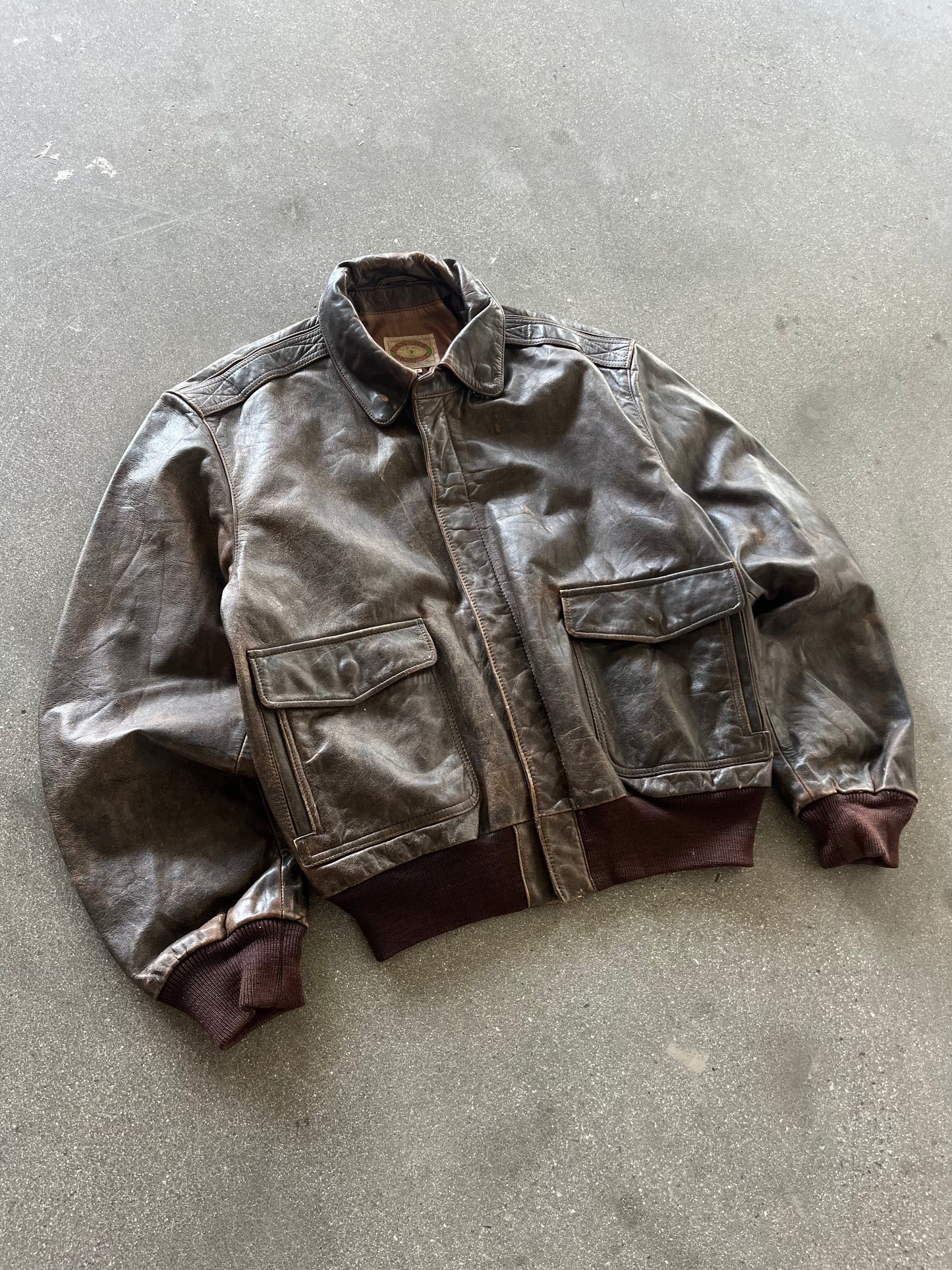 80’S BANANA REPUBLIC BROWN LEATHER FLIGHT JACKET - BOXY M/L