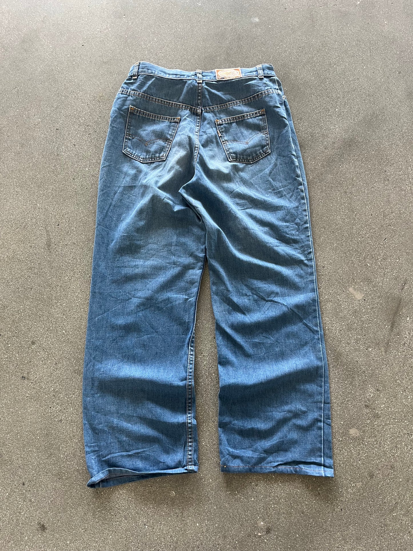 80’S FADED WIDE LEG LEVI’S - 32