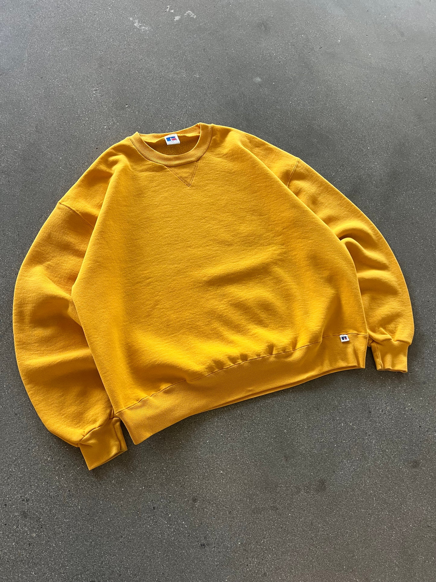 90’S PRIMARY YELLOW RUSSELL CREWNECK - BOXY L/XL