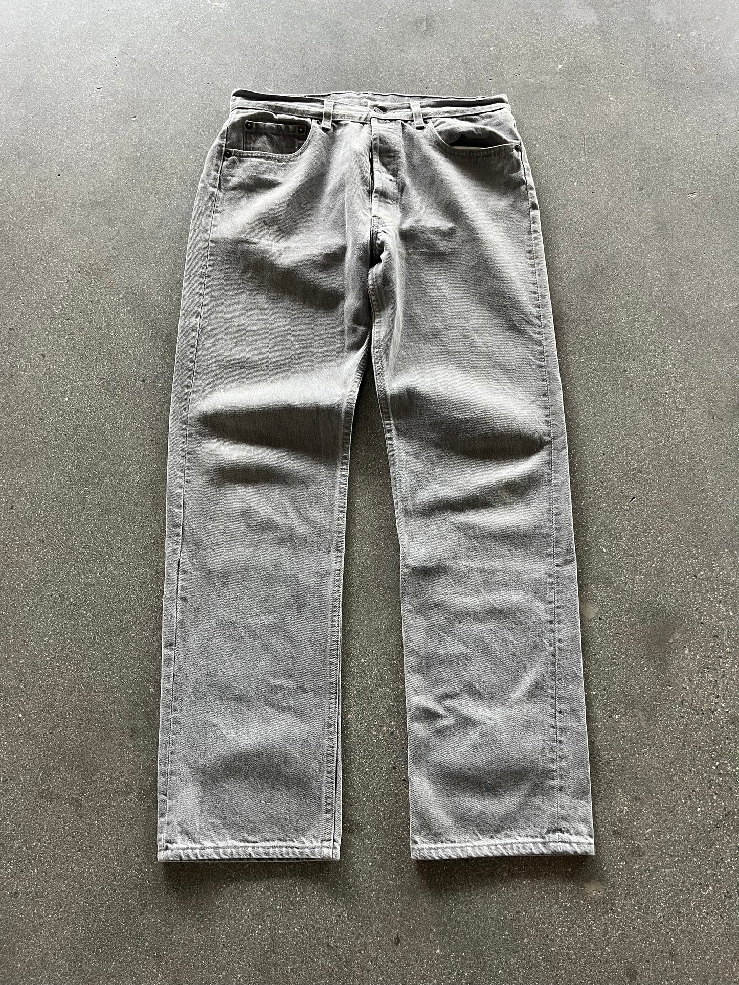 90’S CEMENT GRAY 501 LEVI’S - 34