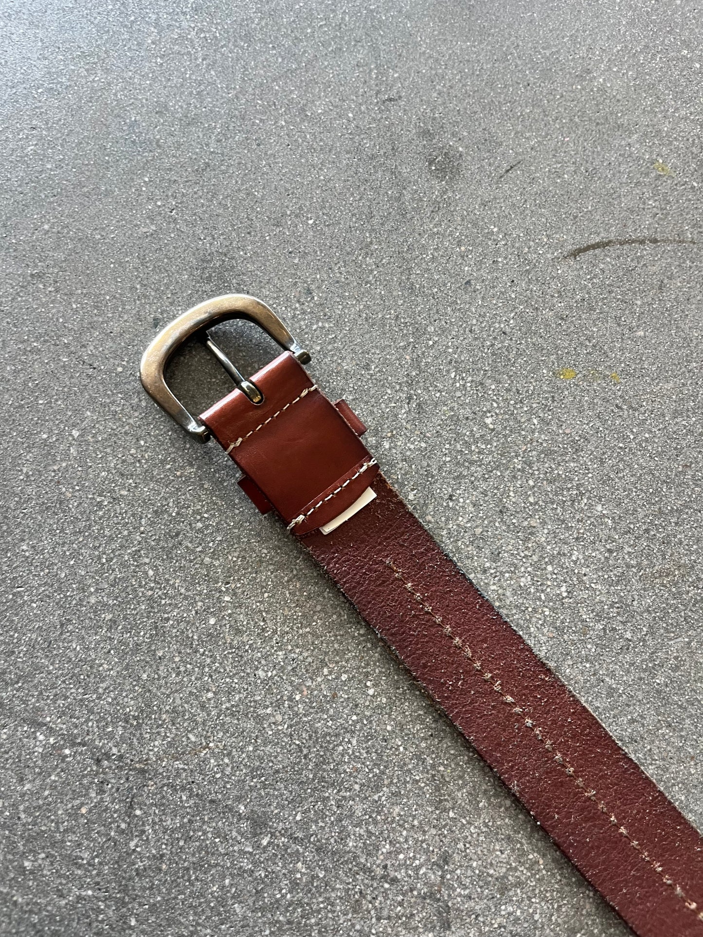 2000’S BROWN LEATHER STUDDED AMERICAN EAGLE BELT - 31-34