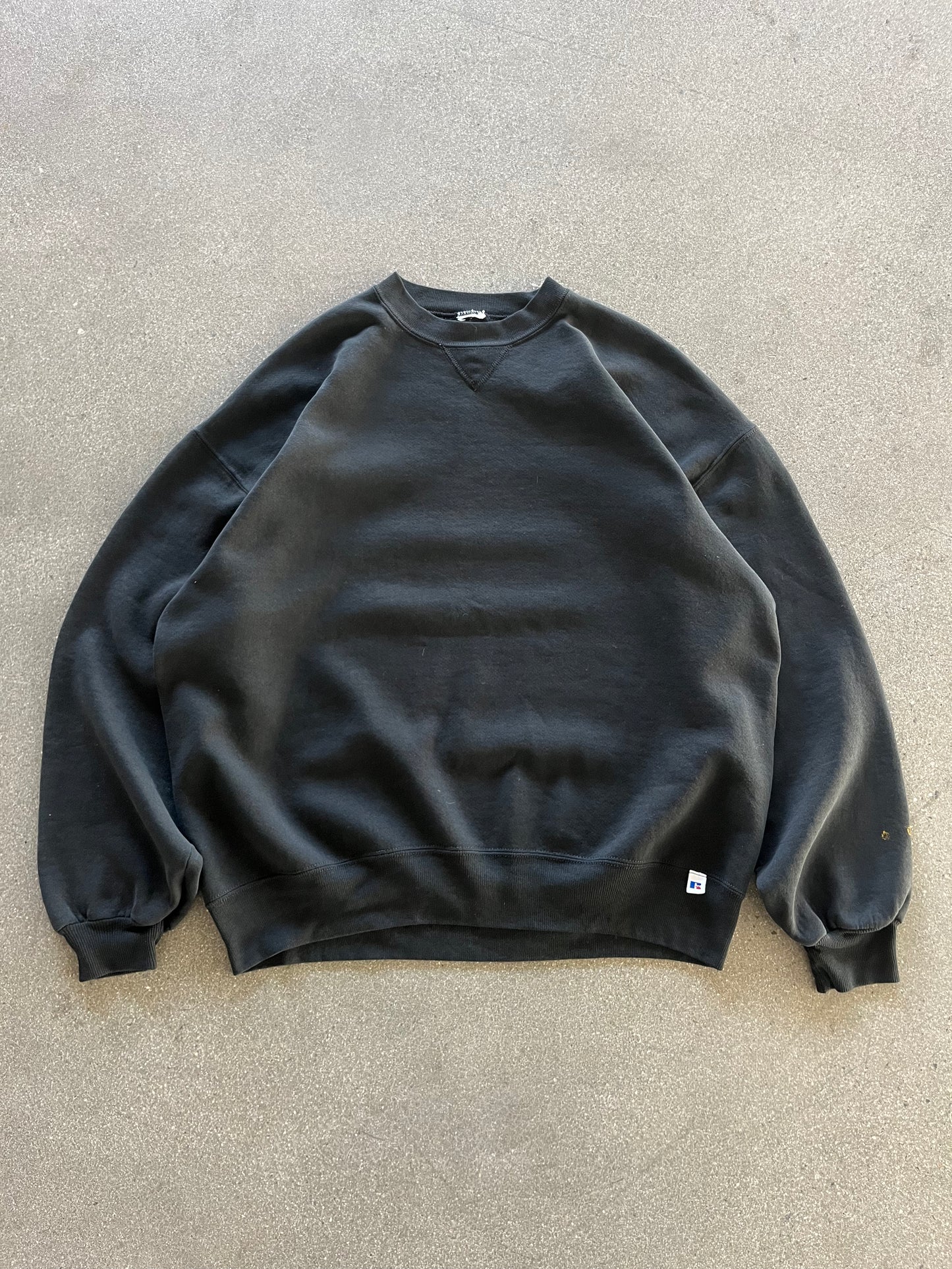 90’S BLACK RUSSEL CREWNECK - BOXY L
