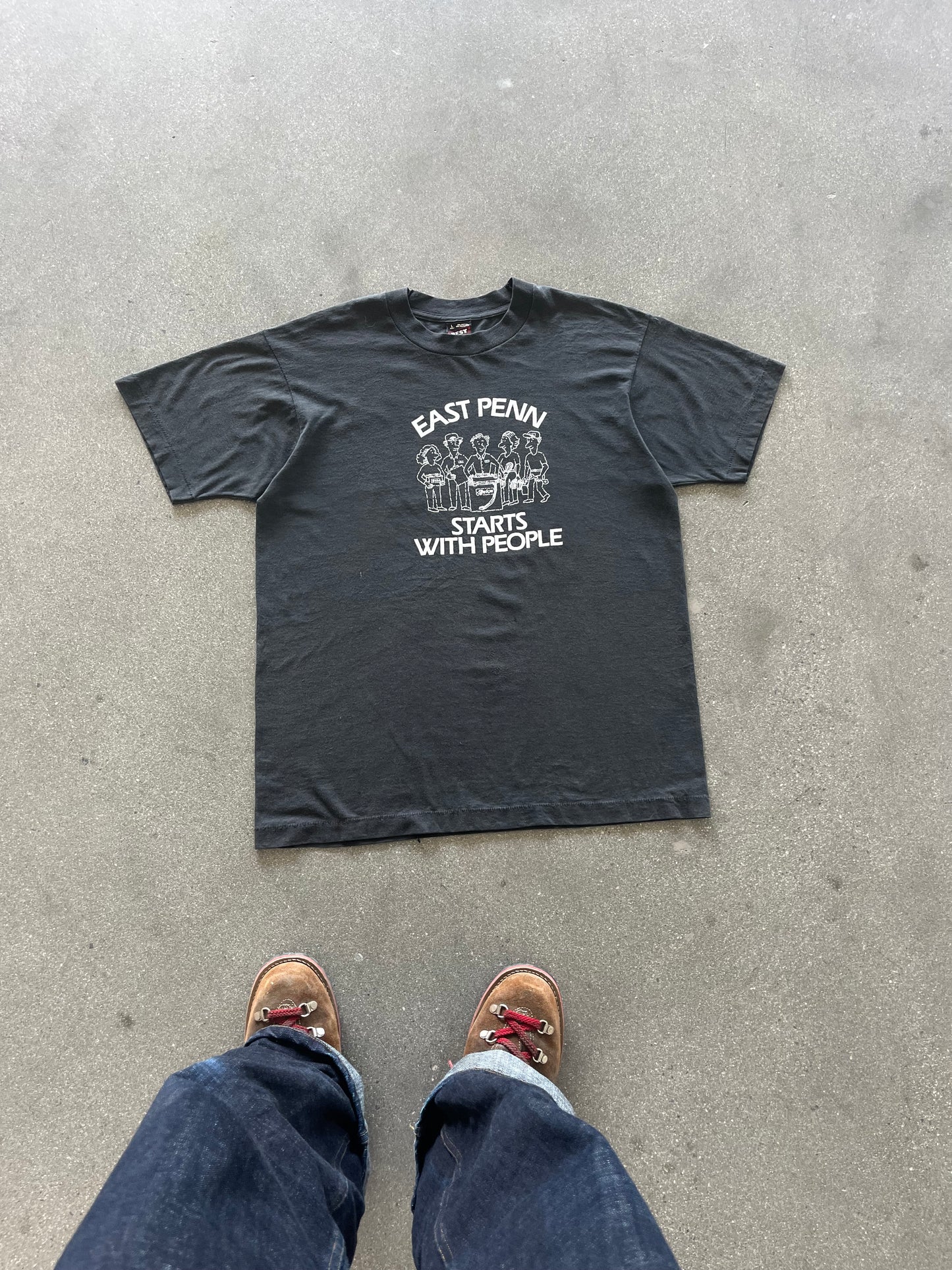 90’S BLACK “EAST PENN” TEE - L