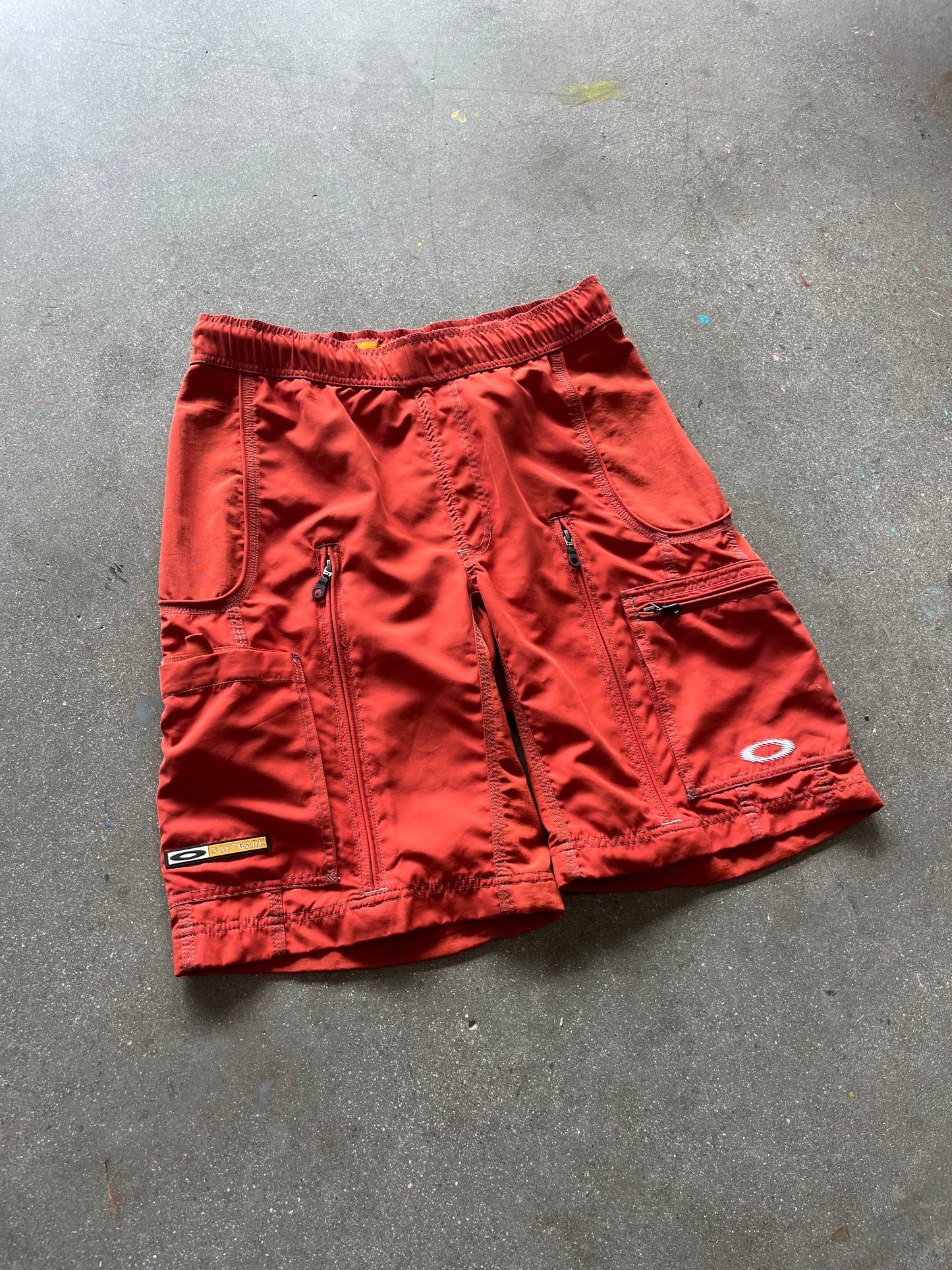 90’S BLOOD ORANGE OAKLEY SOFTWARE TACTICAL SHORTS - L