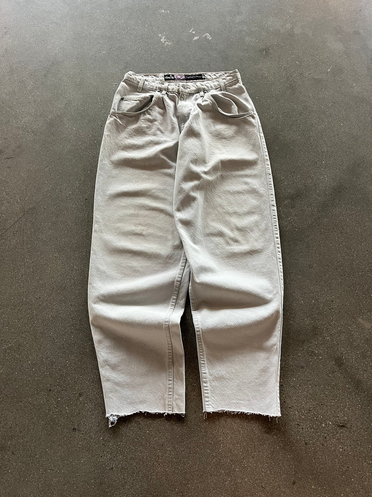 90’S BAGGY CUTOFF BEIGE LEVI’S SILVERTABS - 32