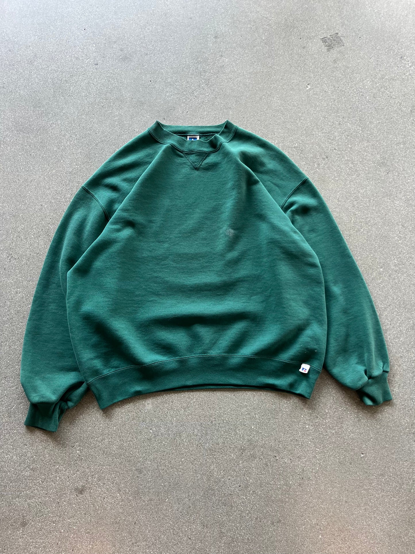 90’S GREEN RUSSELL ATHLETIC CREWNECK - BOXY L/XL