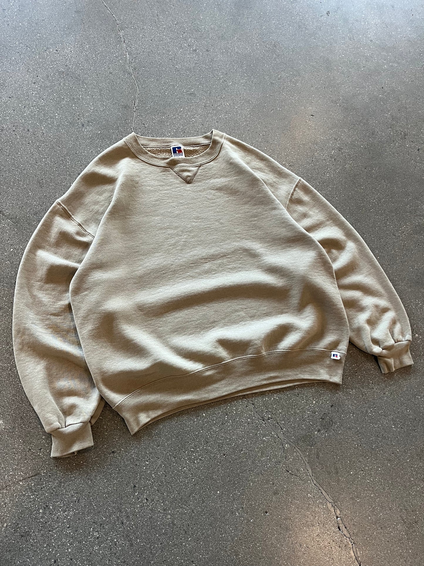90’S BUTTER BEIGE RUSSELL CREWNECK - BOXY L