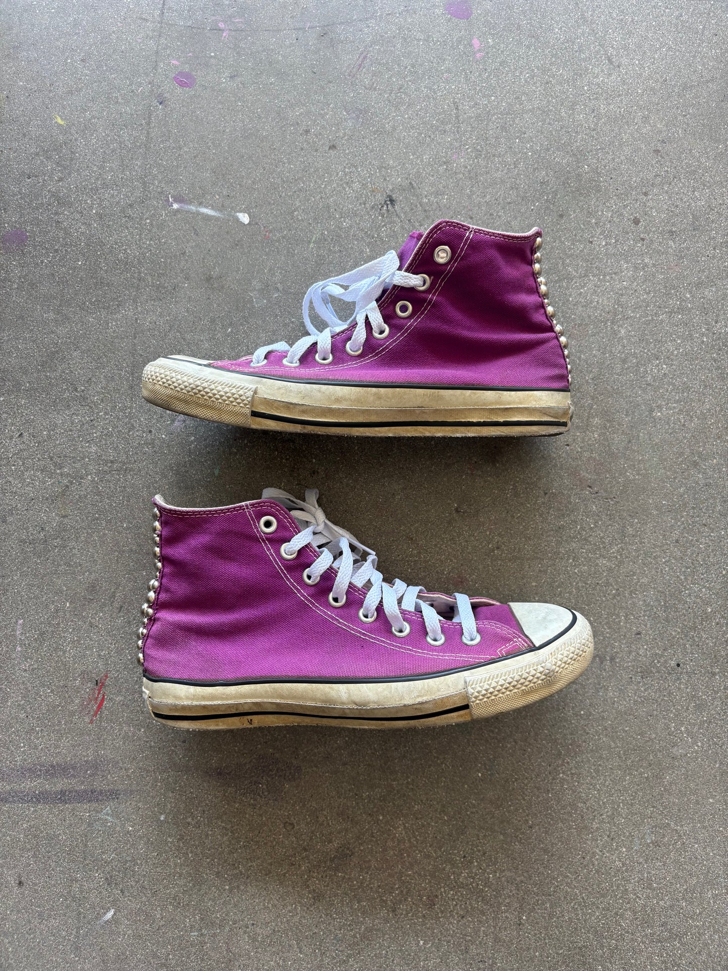 miUSA 80’S HIGH TOP STUDDED MAGENTA CONVERSE - 8 US MENS