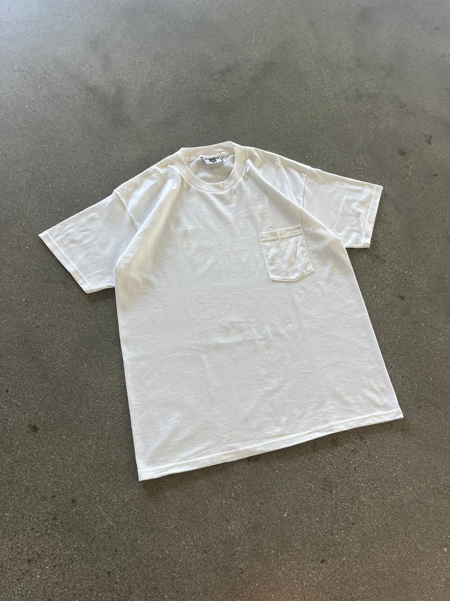90’S WHITE BLANK POCKET TEE - L/XL