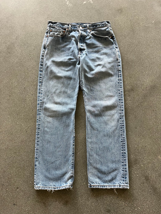90’S LIGHT WASHED 501 LEVI’S - 32