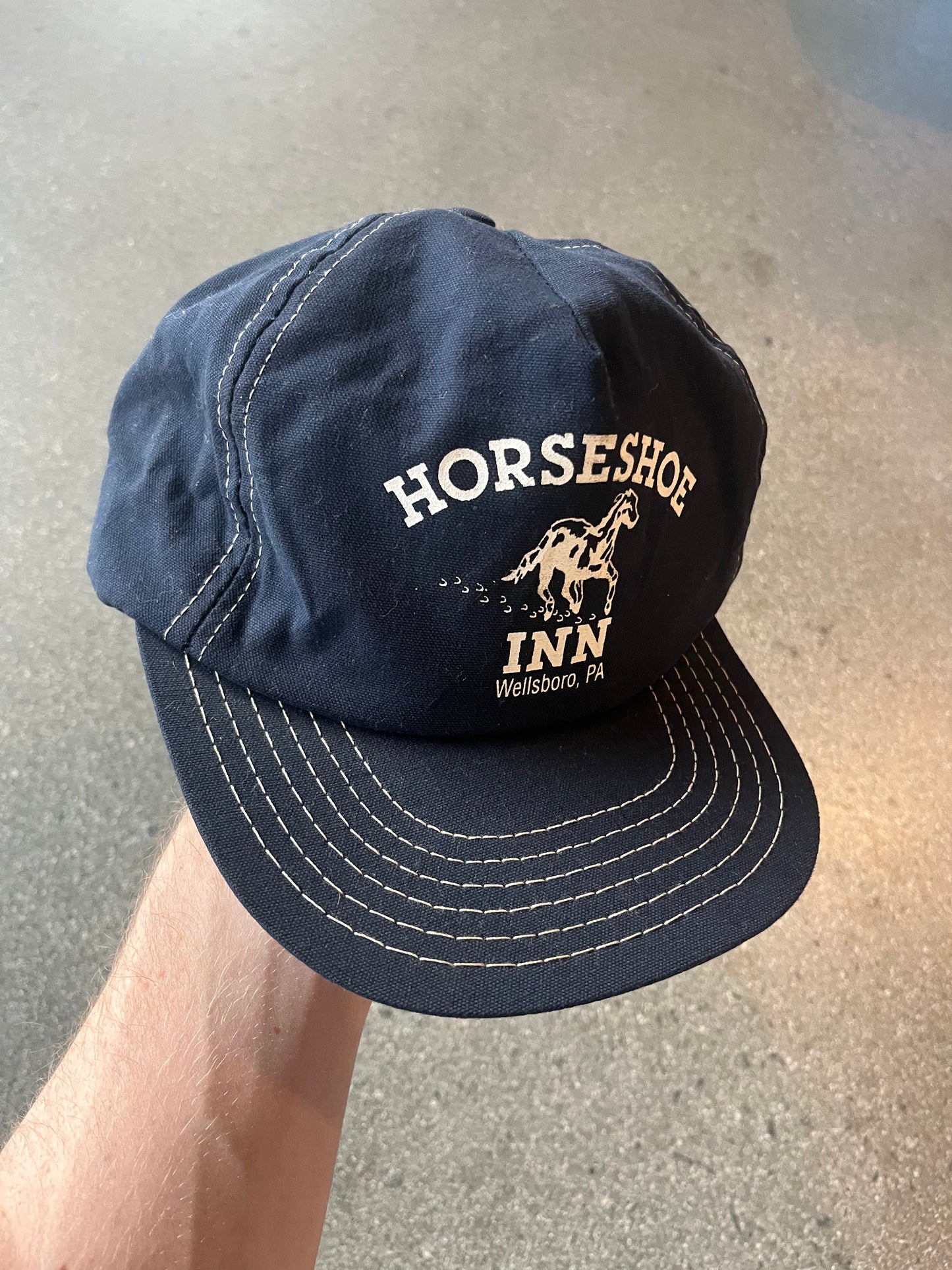 90’S NAVY HORSESHOE INN HAT - ONE SIZE