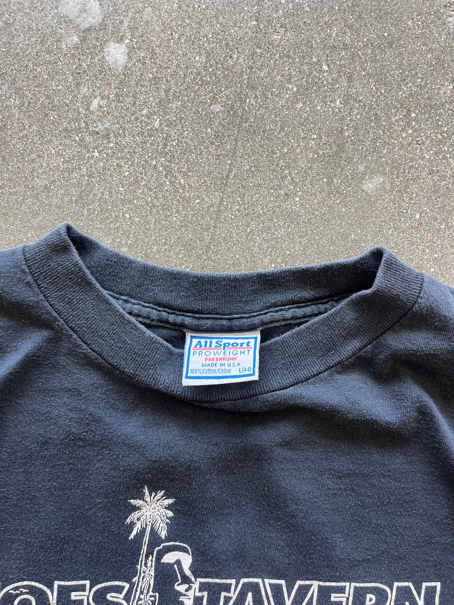 90’S “TOES TAVERN” SURF TEE - BOXY L