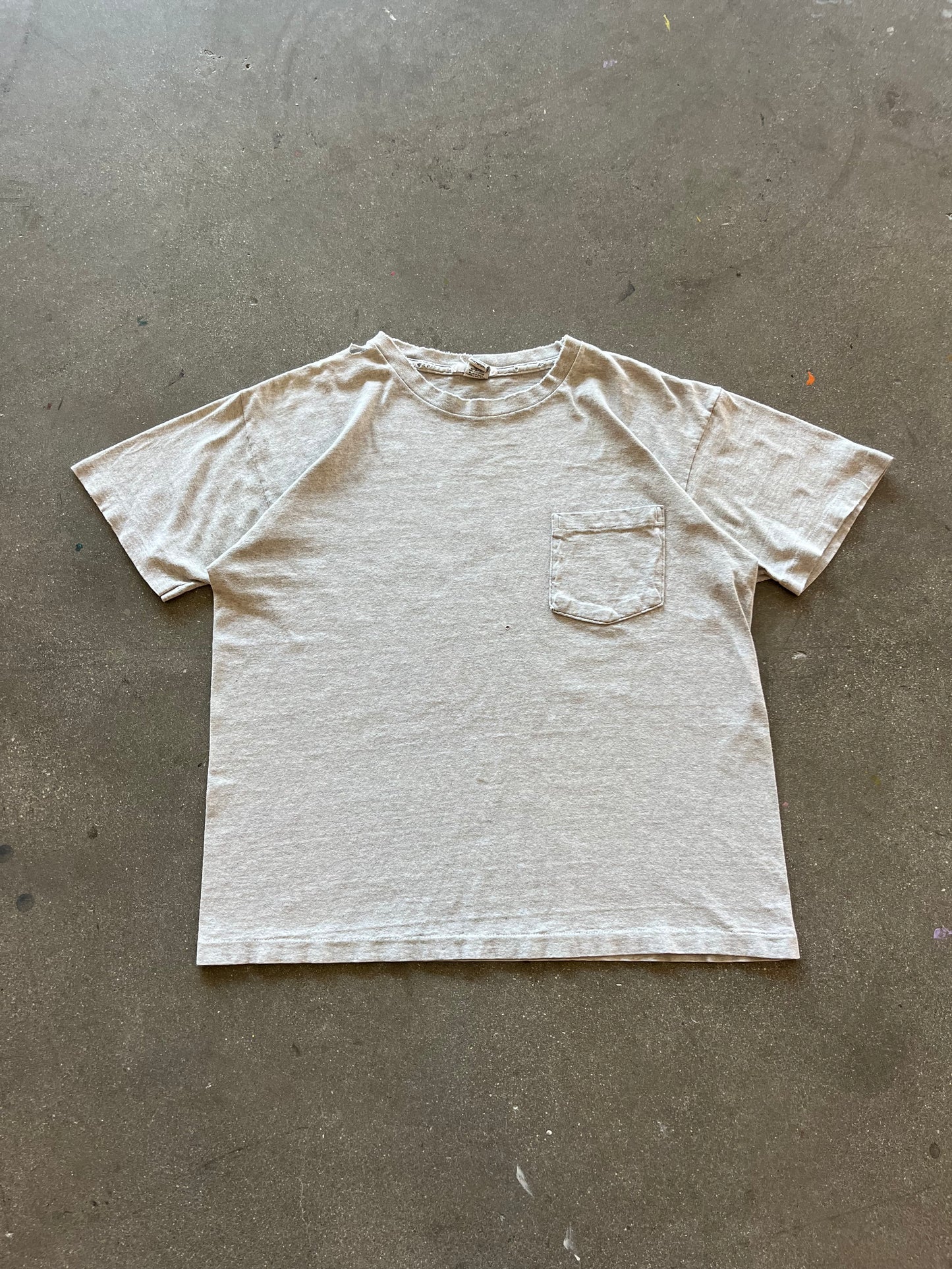 90’S DISTRESSED HEATHER GRAY GAP POCKET TEE - BOXY M