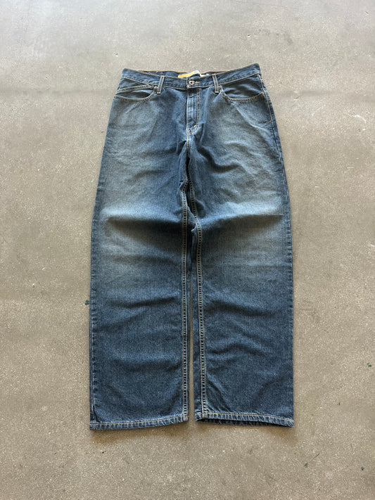 2000’S BAGGY DARK WASH LEVI’S SILVERTABS - 34