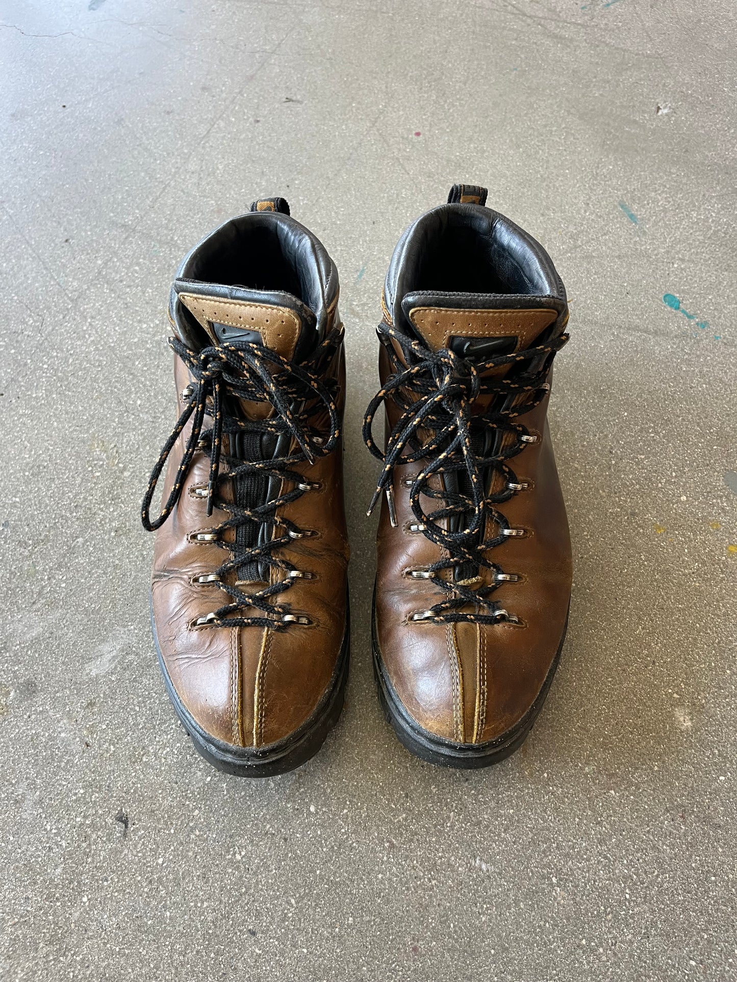90’S NIKE ACG BROWN HIKING BOOTS - 12 US MEN