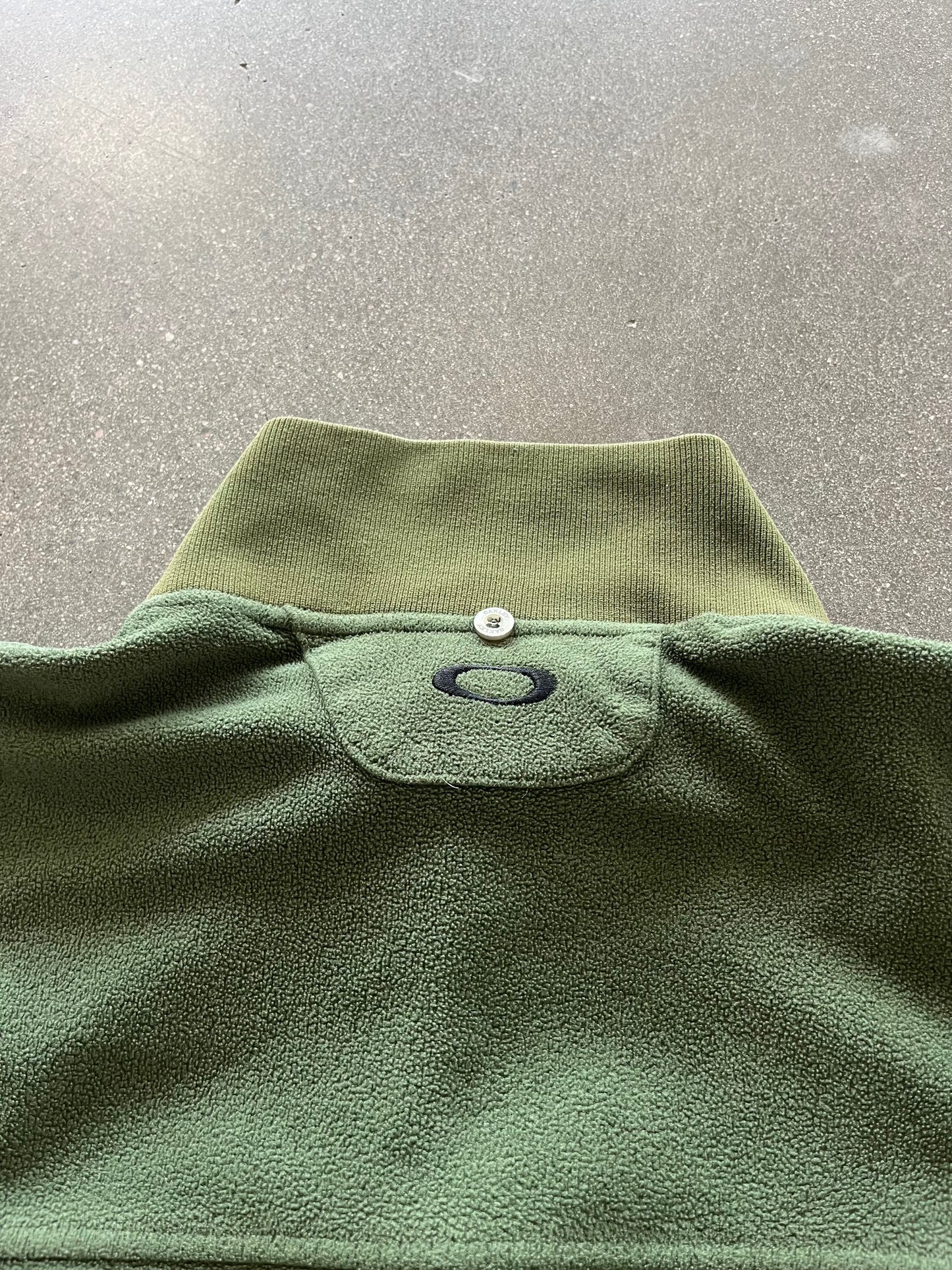 90’S FOREST GREEN OAKLEY FLEECE ZIP UP - BOXY L