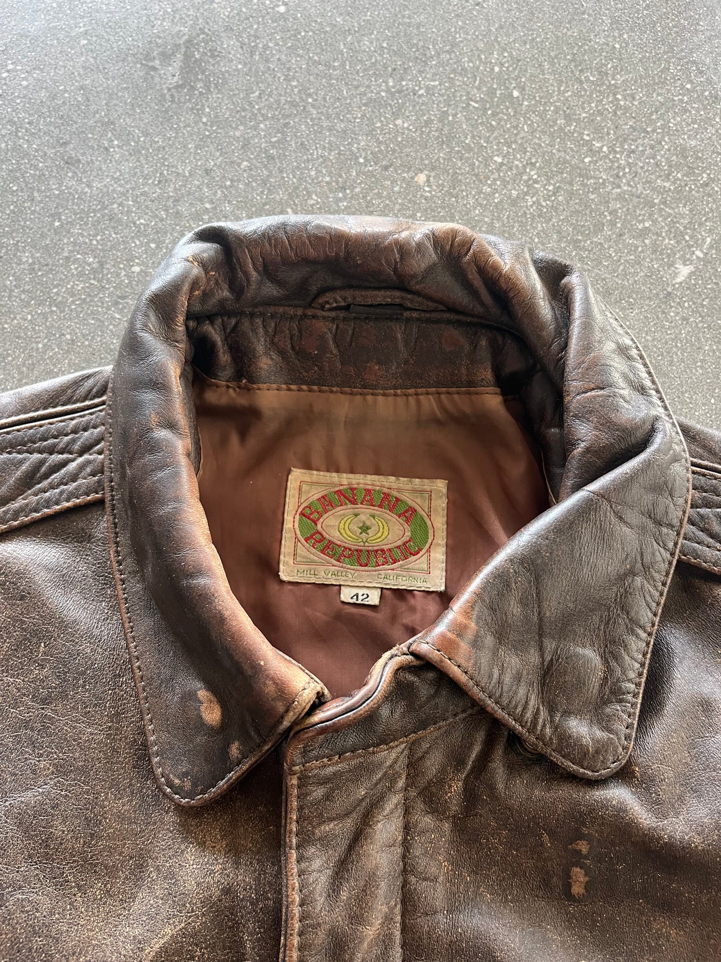 80’S BANANA REPUBLIC BROWN LEATHER FLIGHT JACKET - BOXY M/L