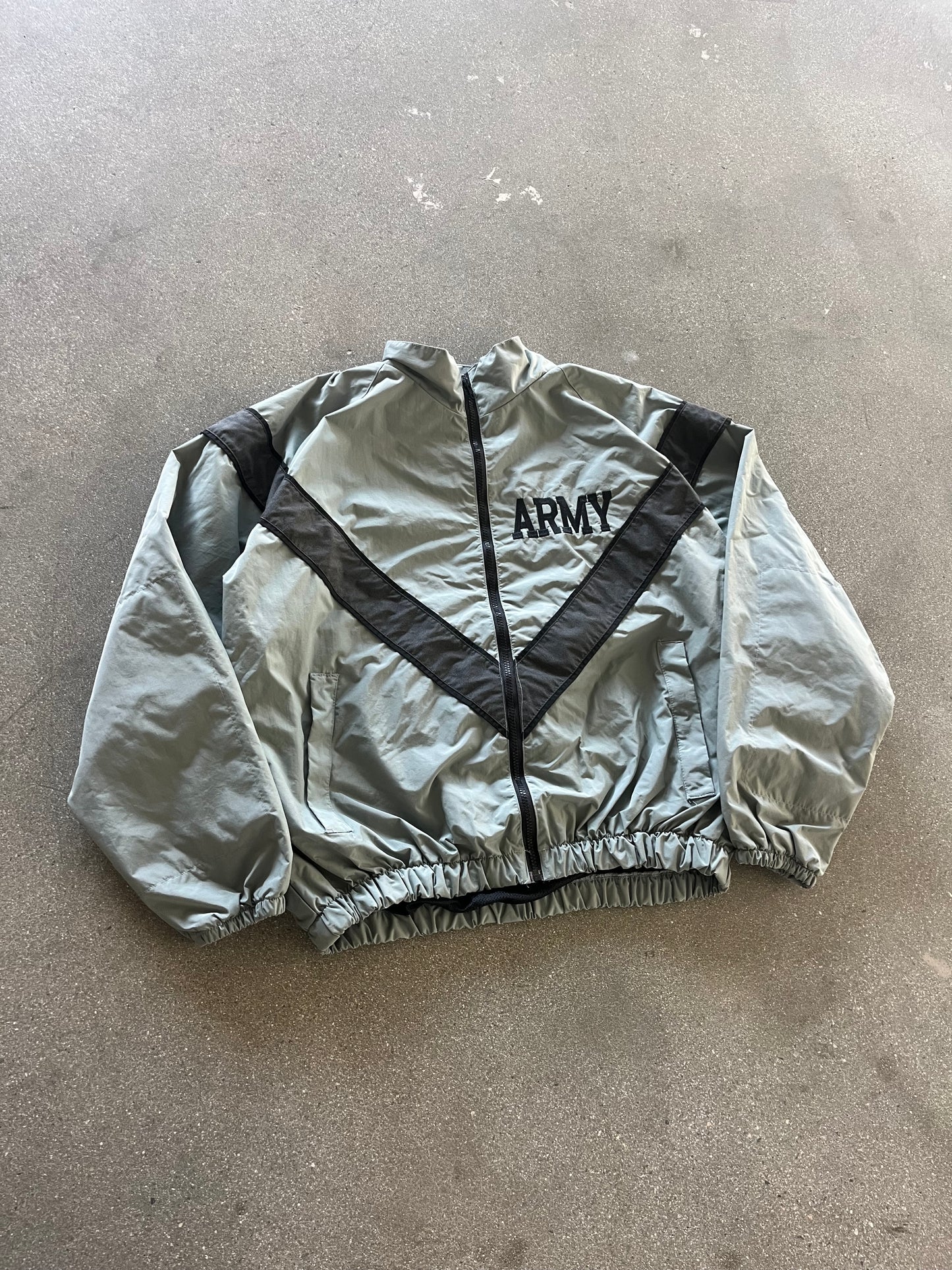 90’S ARMY TRAINING NYLON ZIP UP - BOXY L