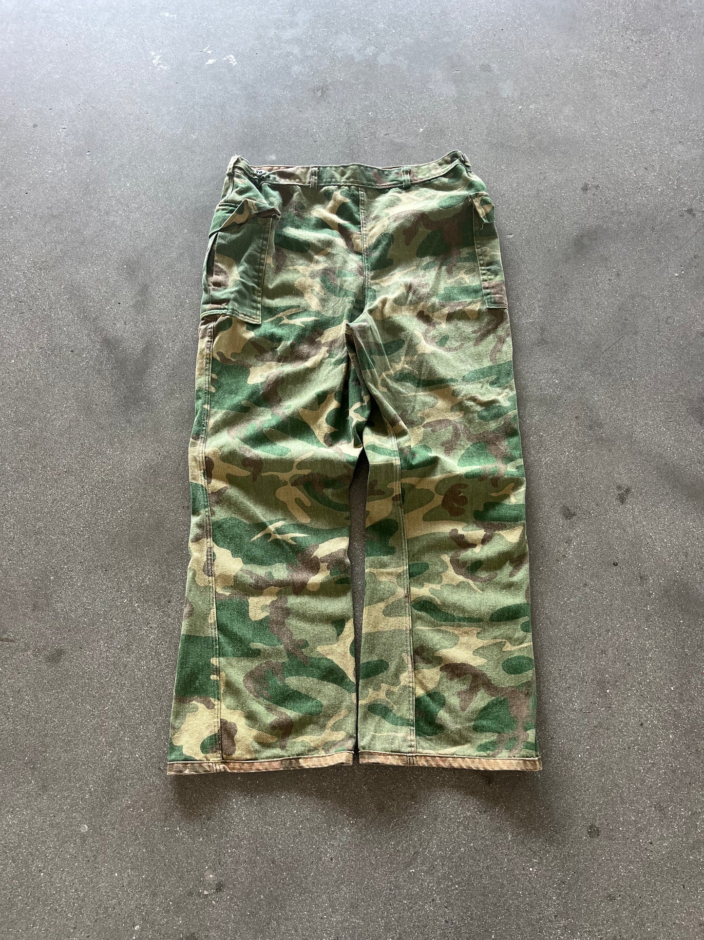 90’S ARMY CAMO CARGO PANTS - 38