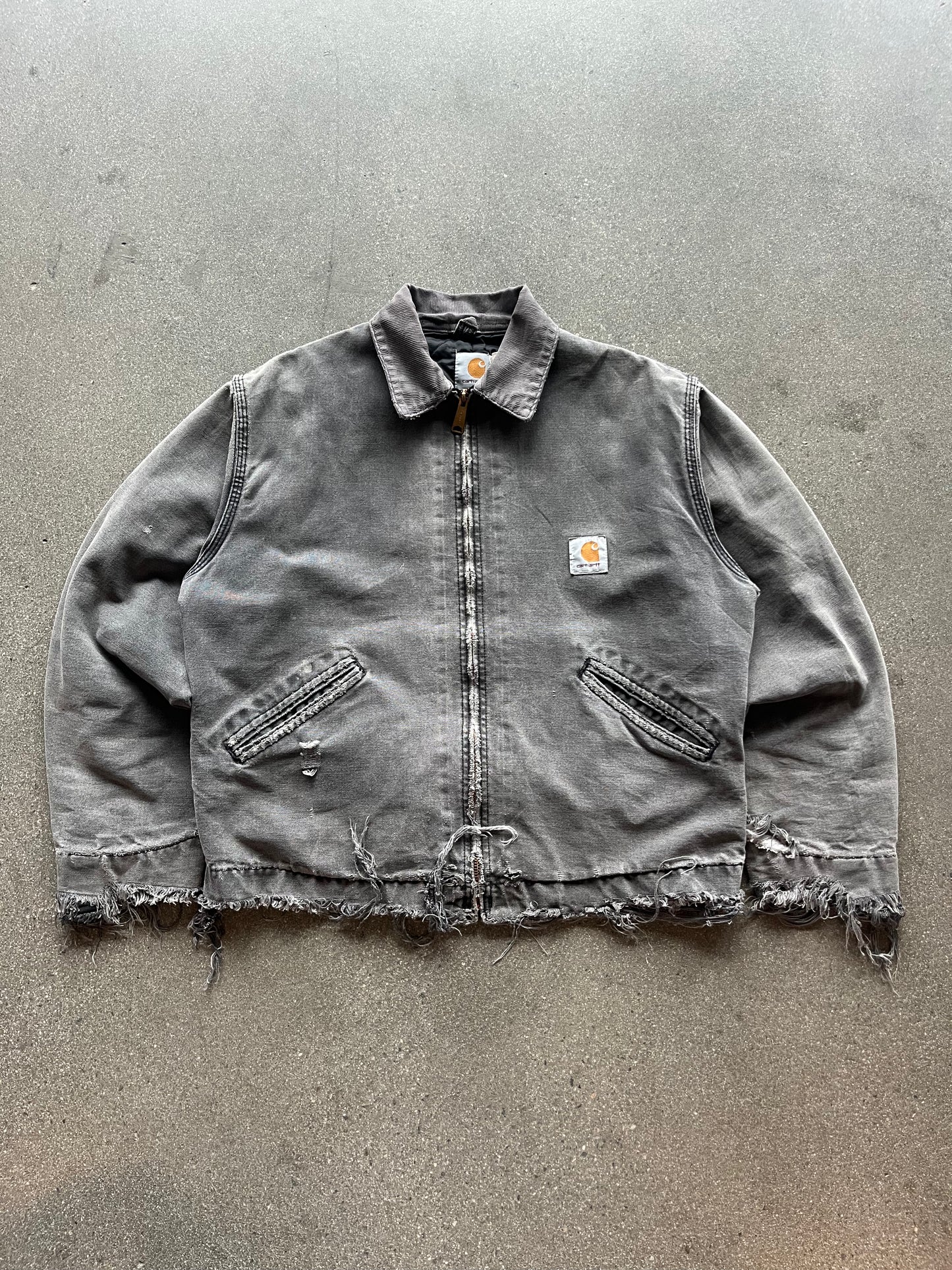 90’S DISTRESSED CEMENT GRAY CARHARTT DETROIT JACKET - BOXY M/L