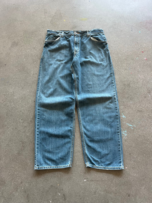 2000’S BAGGY LEVI’S SILVERTABS - 36