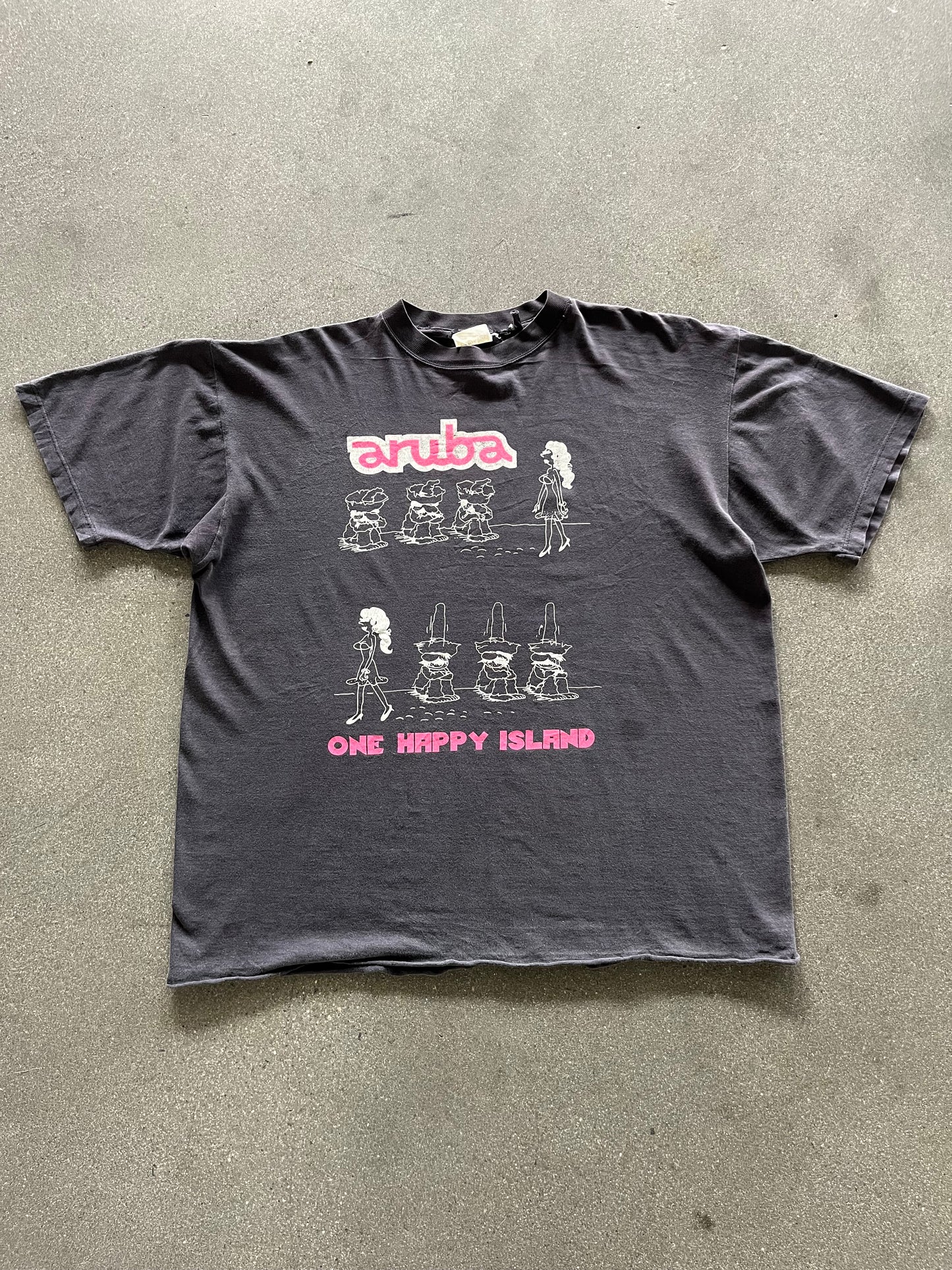 90’S ARUBA “ONE HAPPY ISLAND” TEE - BOXY XL
