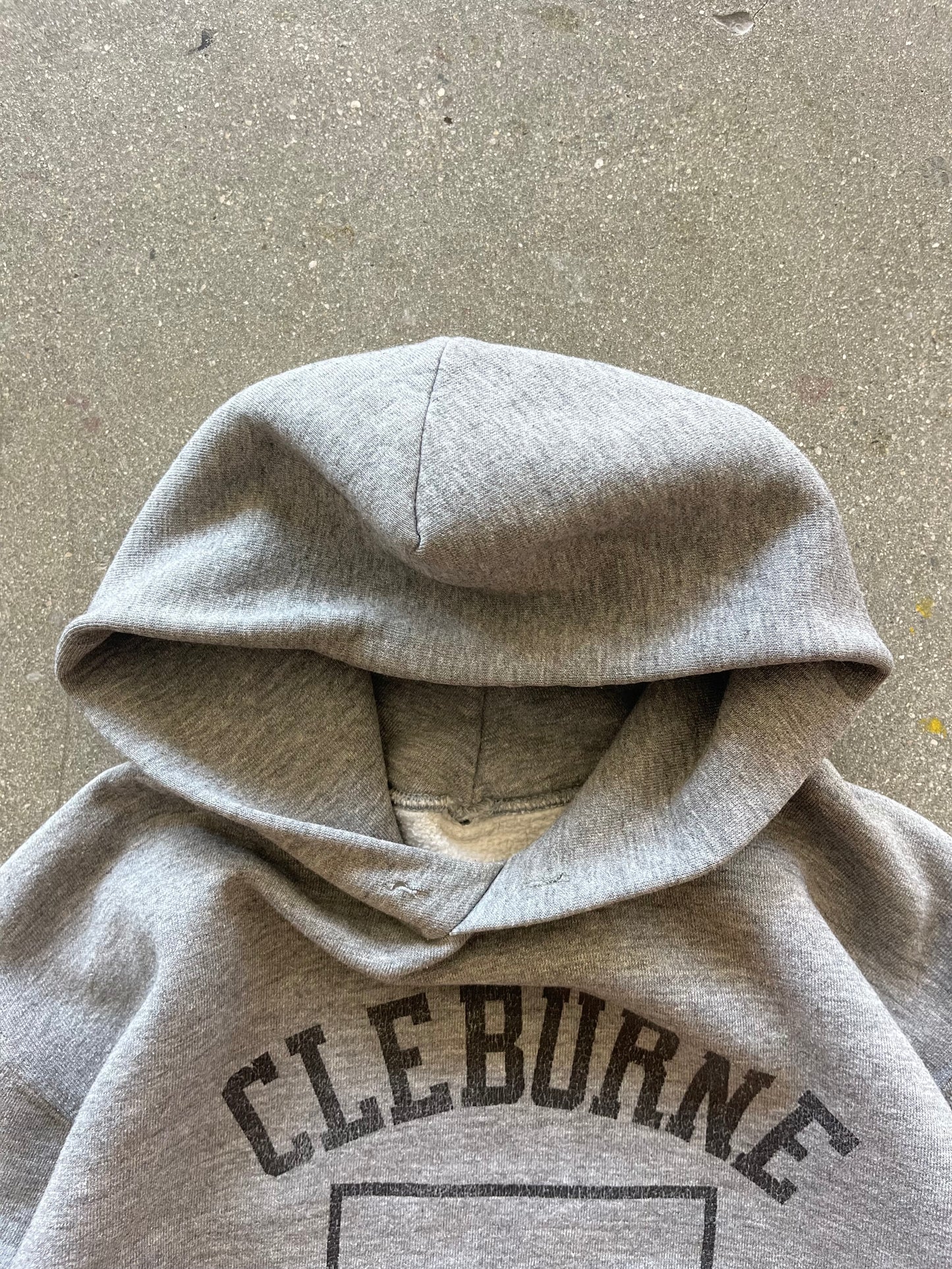 90’S HEATHER GRAY “CLEBURNE ATHLETICS” RUSSELL HOODIE - BOXY S/M