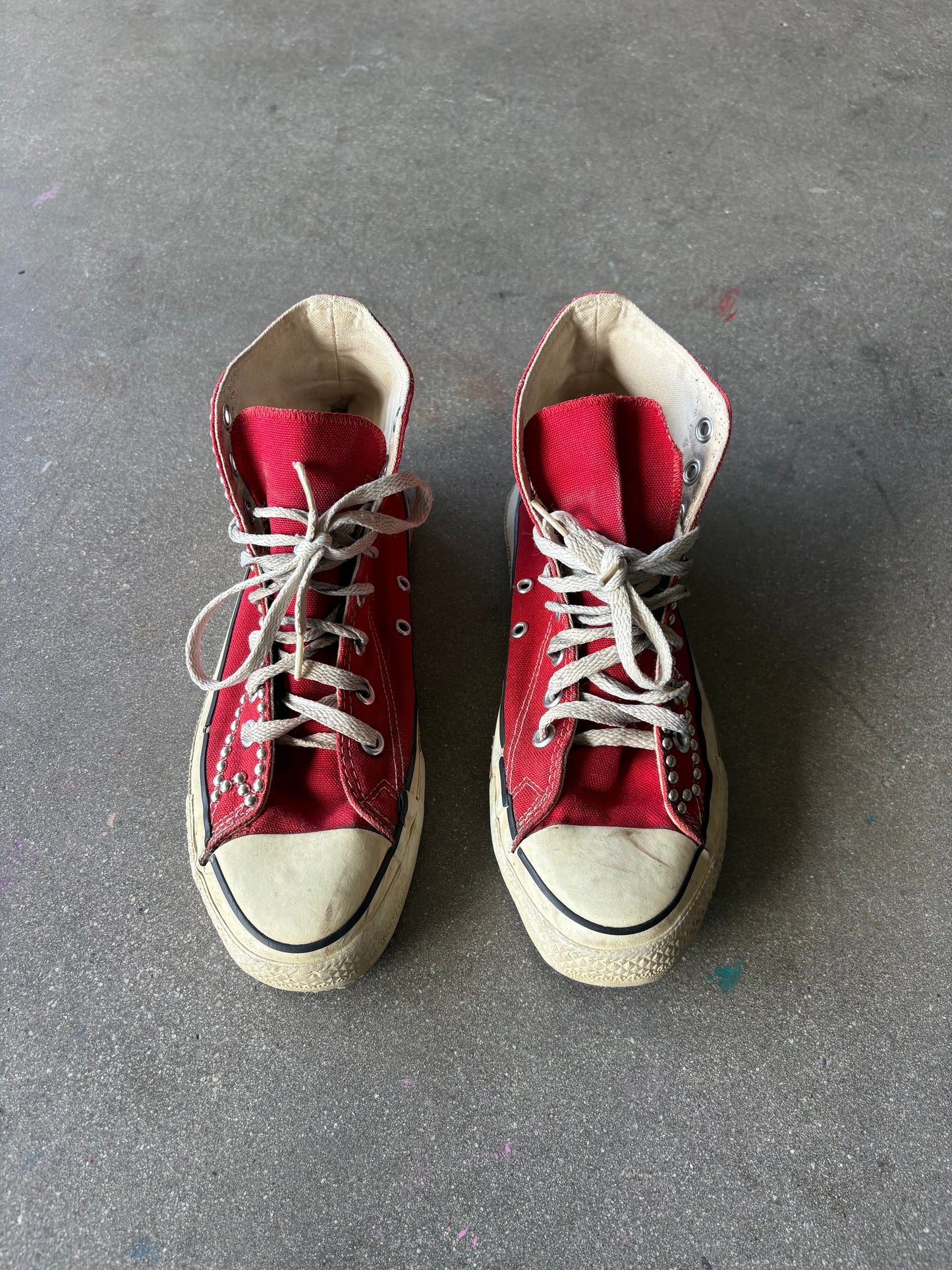 miUSA 90’S HIGH TOP STUDDED RED CONVERSE - 7.5 US MENS