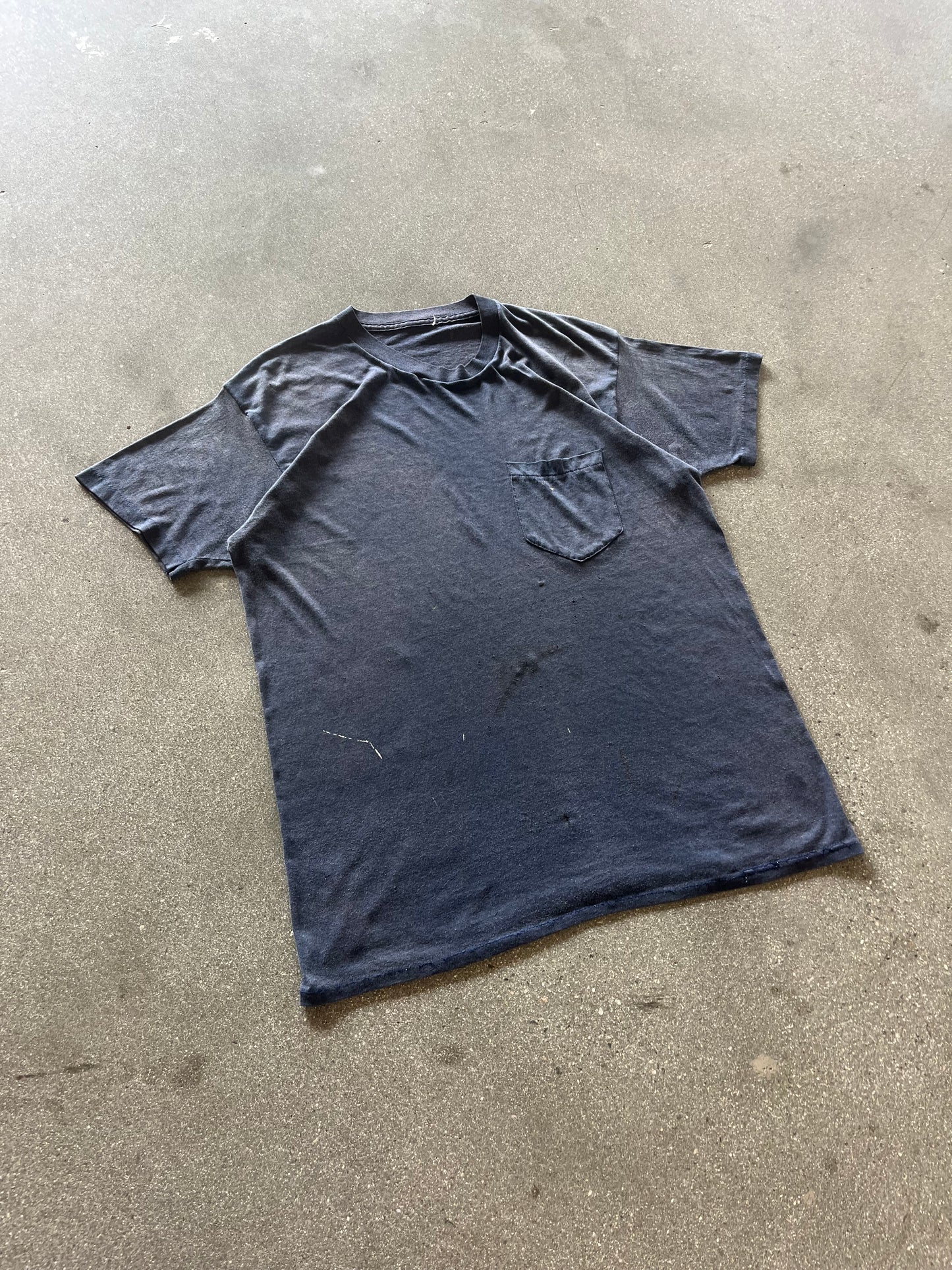 80’S FADED NAVY BLUE SELVEDGE POCKET TEE - L