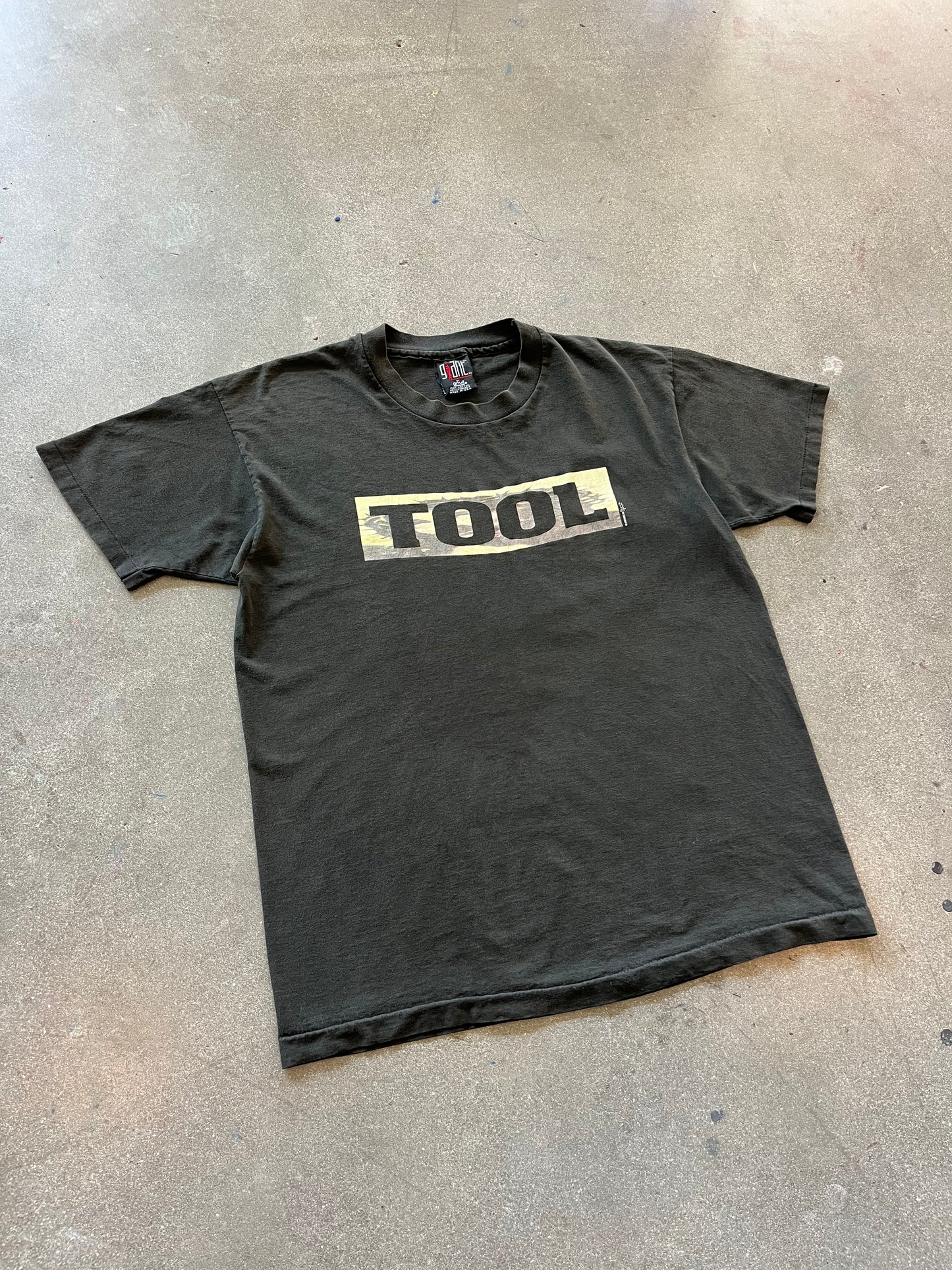 90’S “TOOL” TEE - L