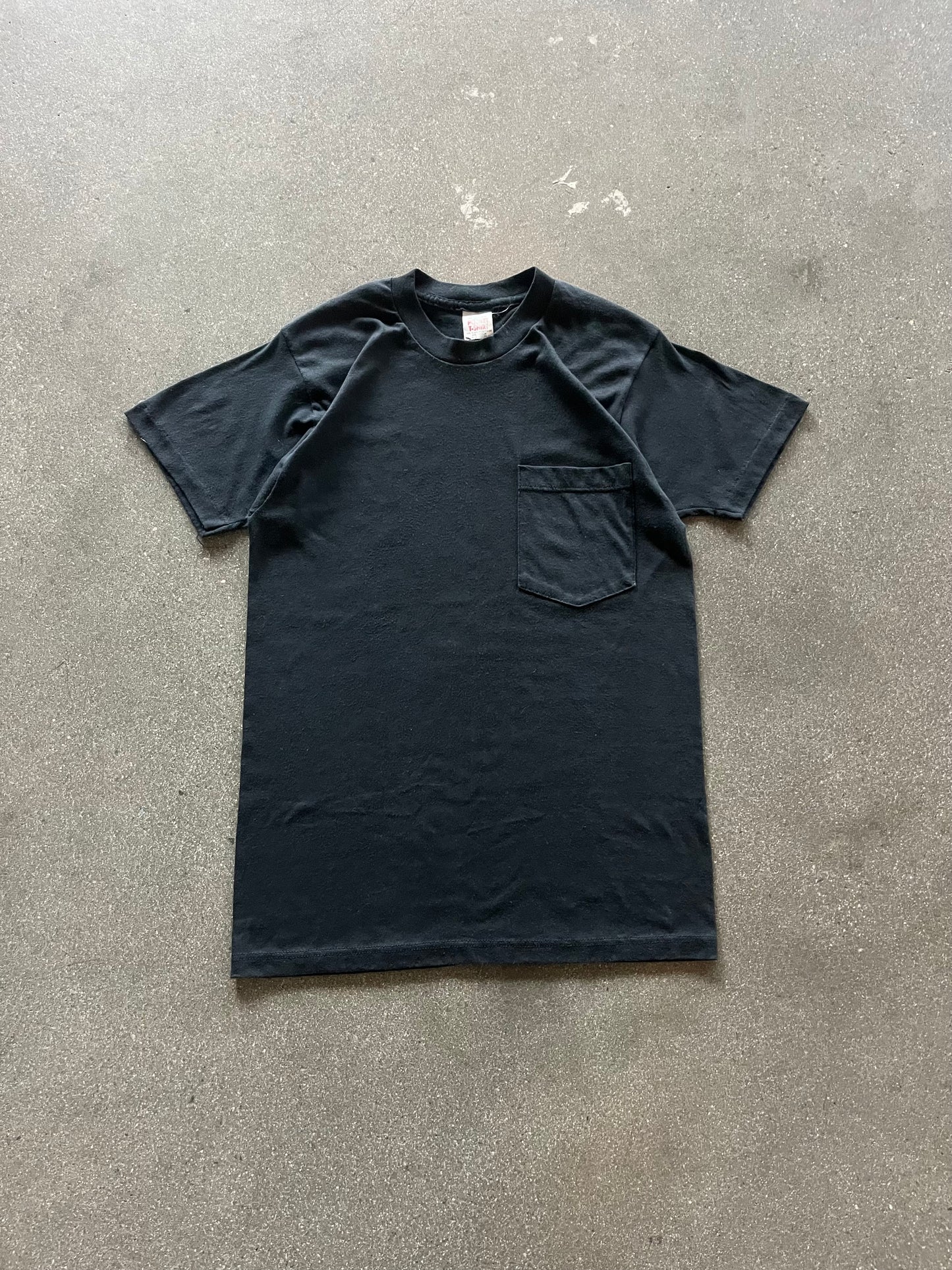 90’S BLACK POCKET TEE - S