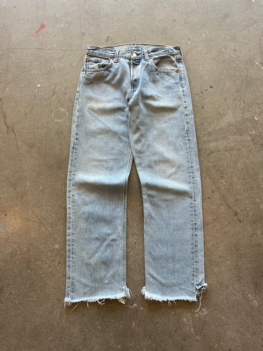 90’S LIGHT WASH CUTOFF 501 LEVI’S - 31
