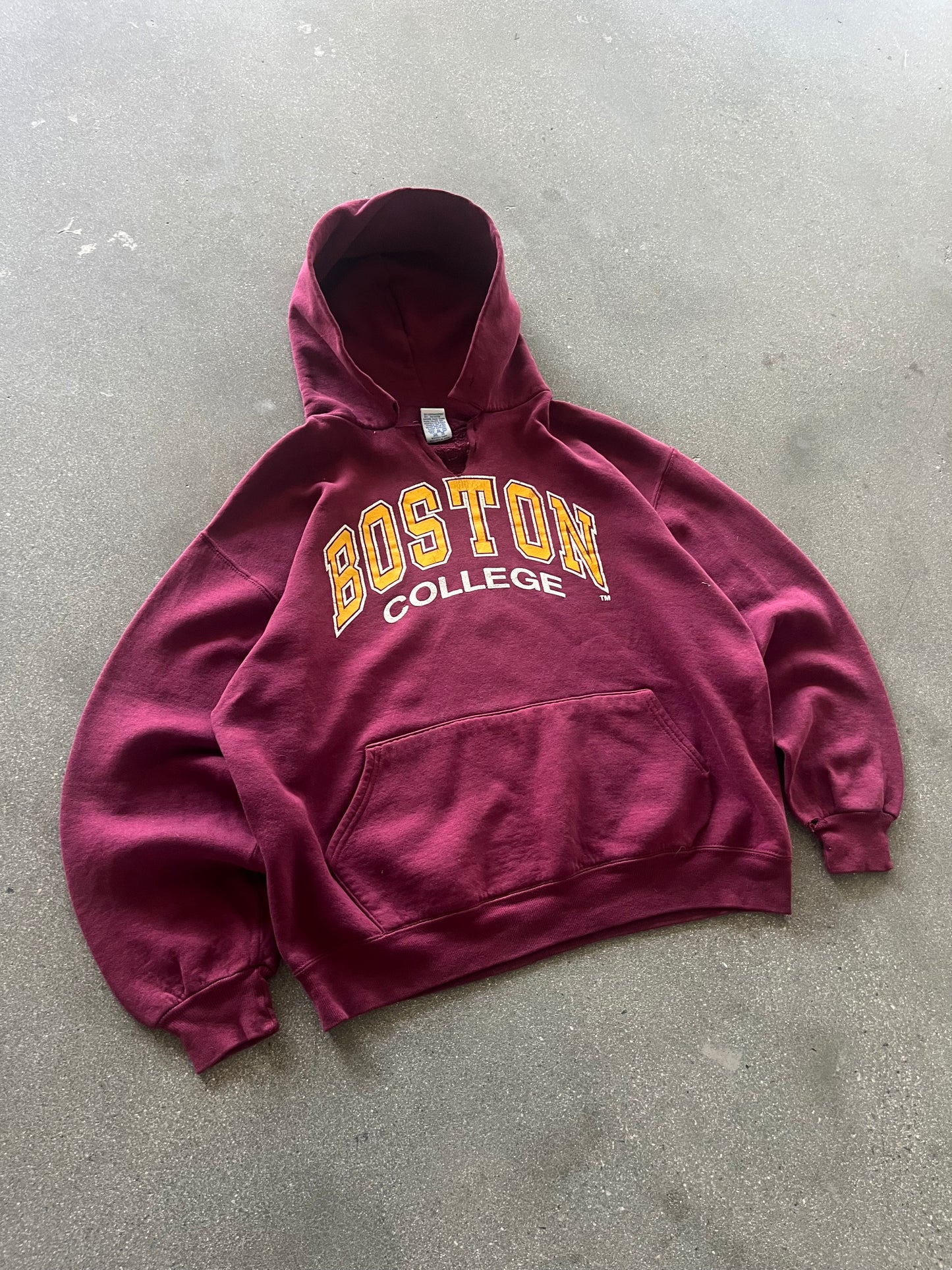 90’S MAROON “BOSTON COLLEGE” RUSSELL ATHLETIC HOODIE - BOXY L