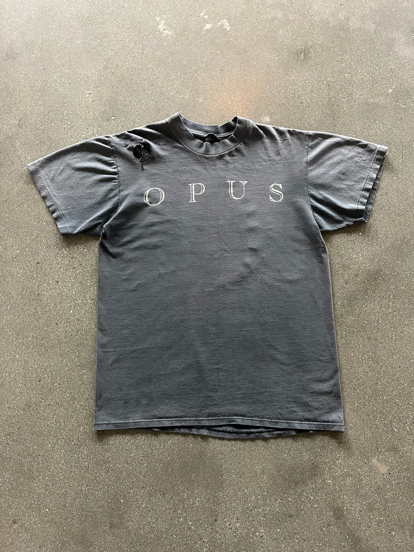 90’S FADED “OPUS” TEE - L