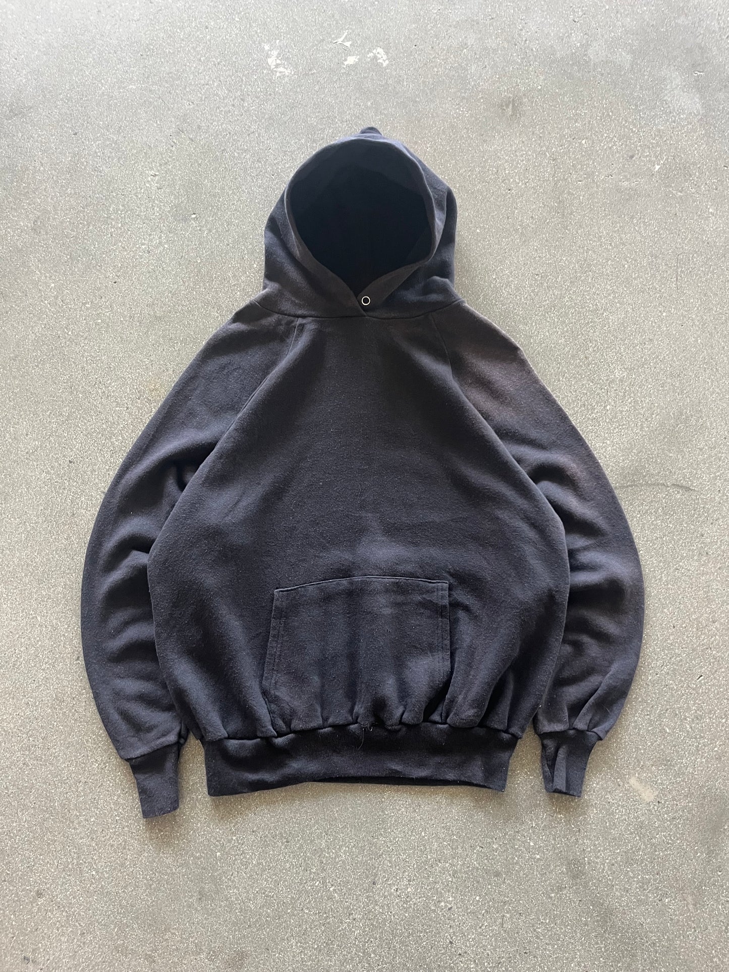 80’S RAGLAN SUNFADED BLACK BLANK HOODIE - BOXY M/L